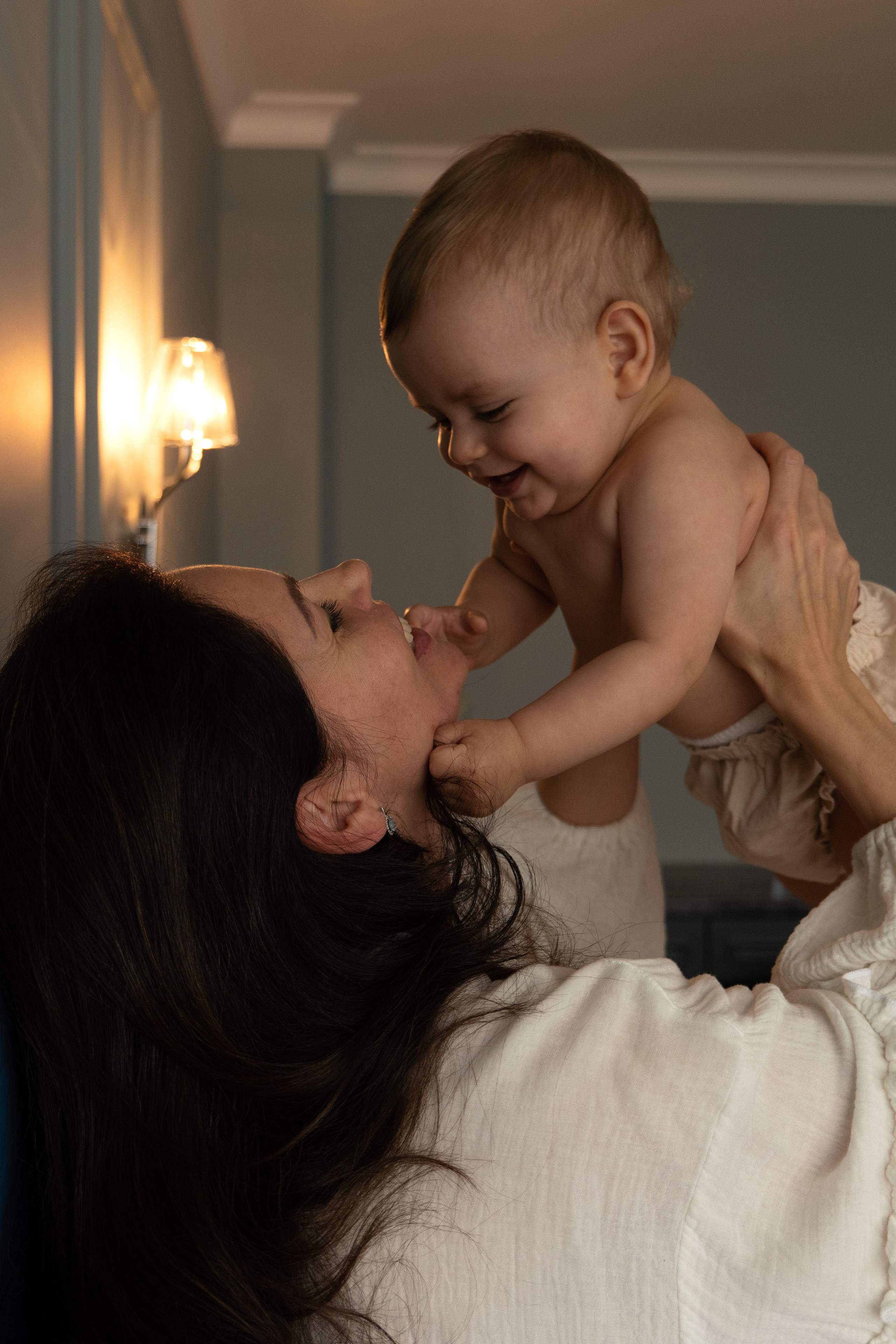 Мама и малыш «Повседневность». Фотограф видеограф Ольга Василевская