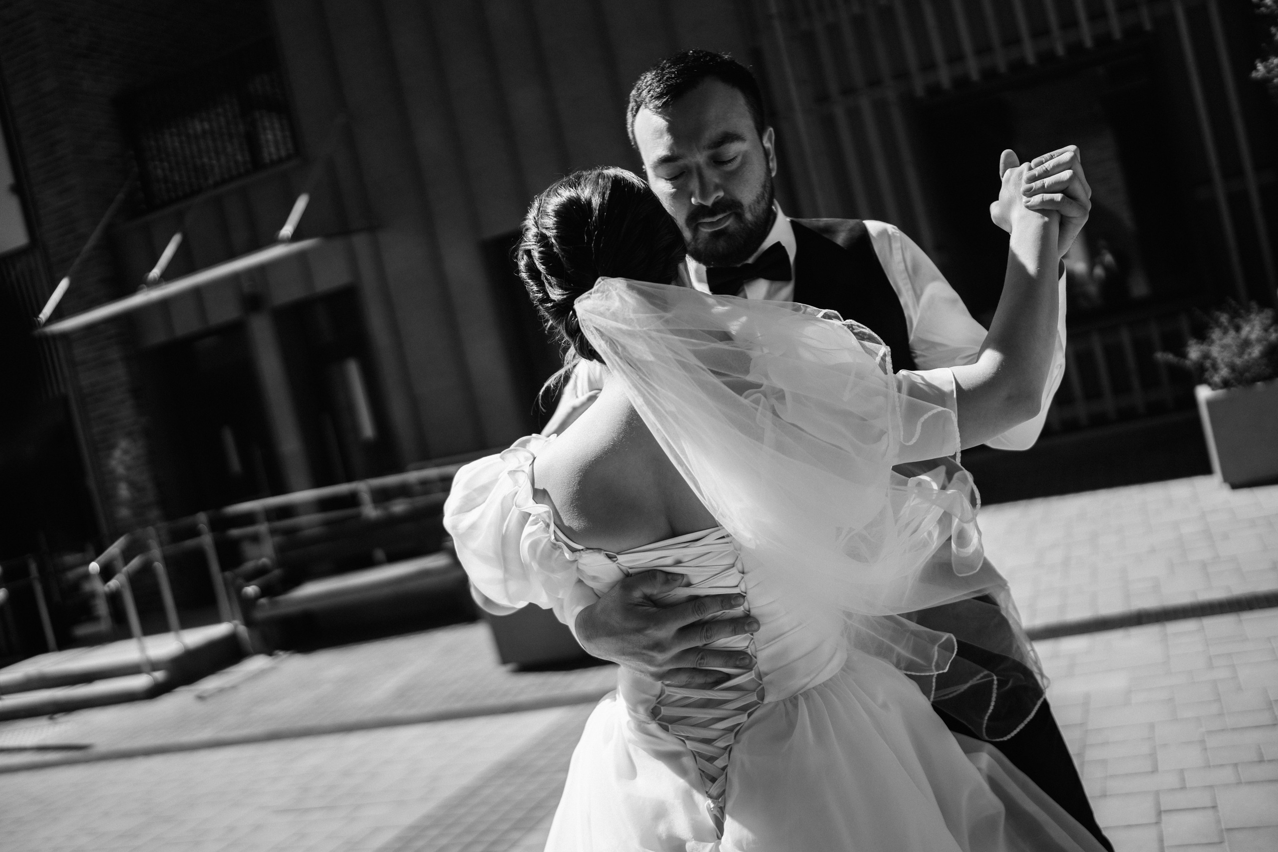 Свадебная фотосессия Радика и Дианы — Уфа, Nesterov Plaza, ЖК Империал, Президент Отель, шатёр М5