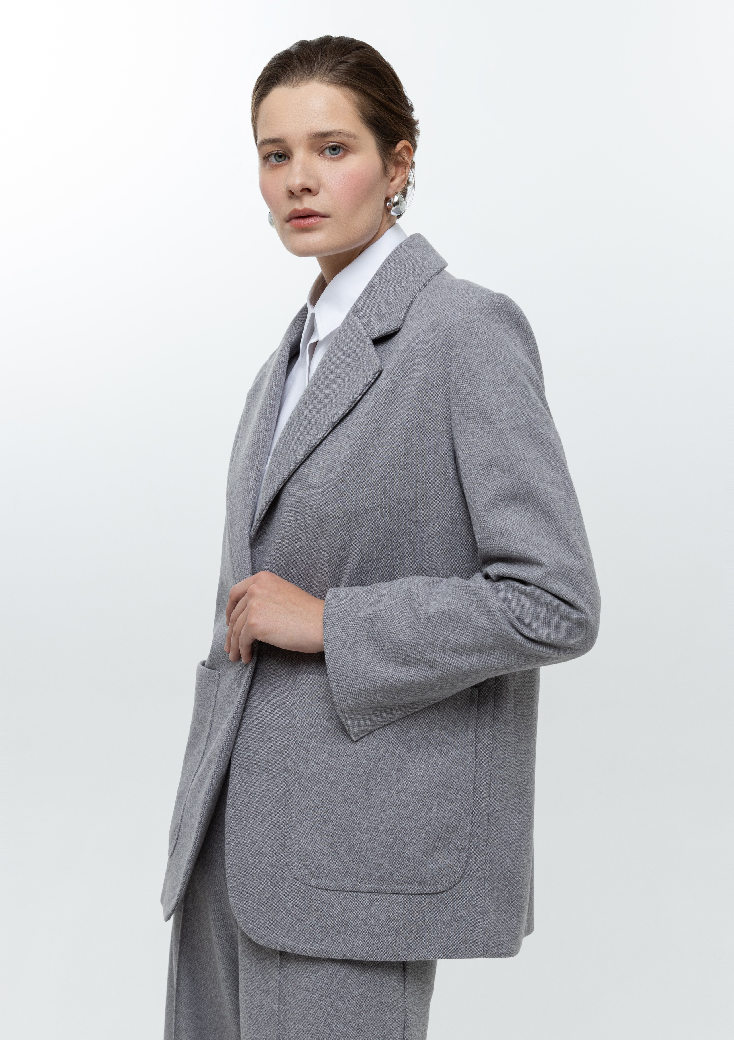 Каталог. Верхняя одежда + трикотаж бренда. 4ч,. Визажист для брендов, Фэшн продюсер Олеся Глушкова