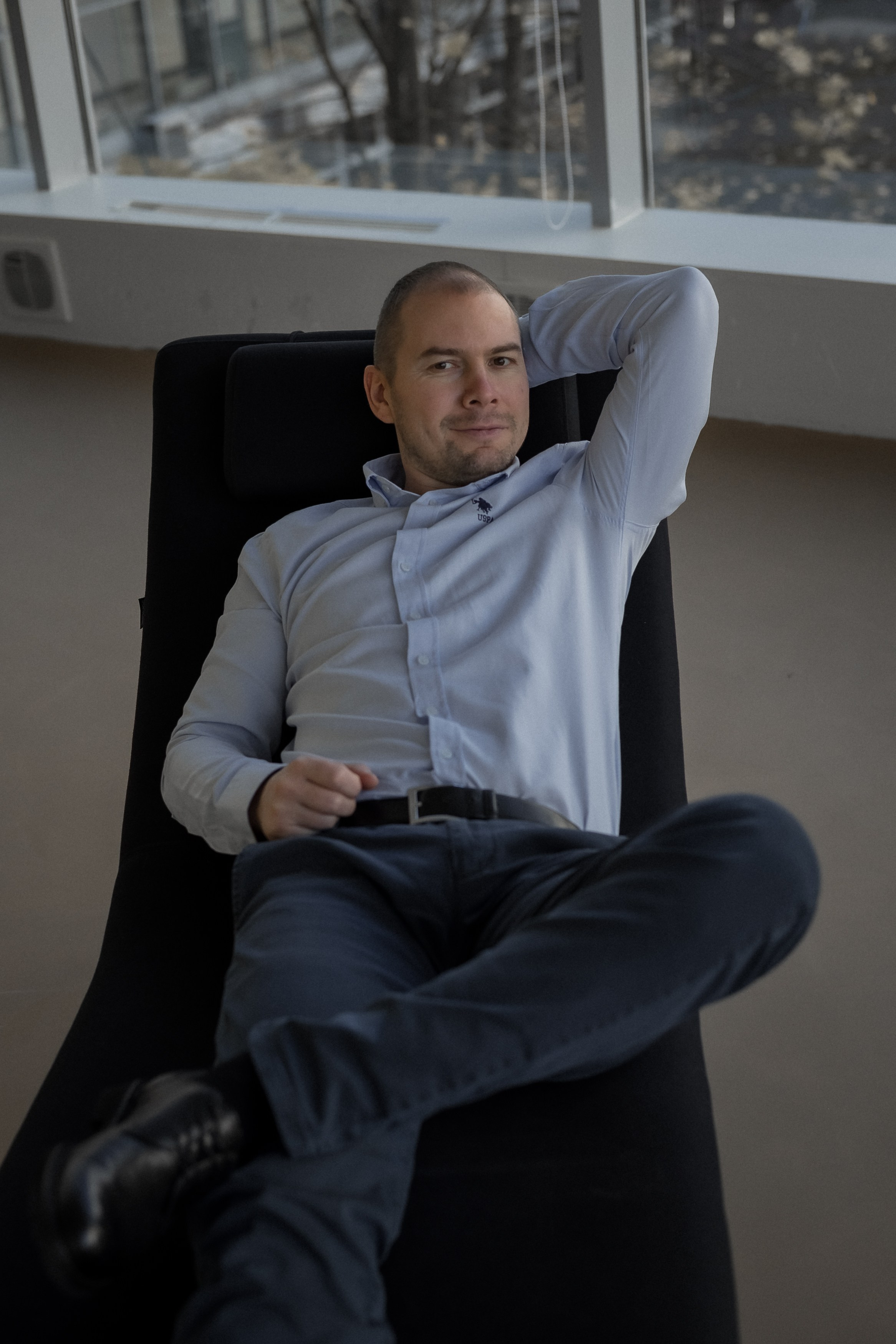 Бизнес портрет для руководителя. КОНТЕНТ |БРЕНД фотограф Санкт-Петербург — Жанна Олтаржевская