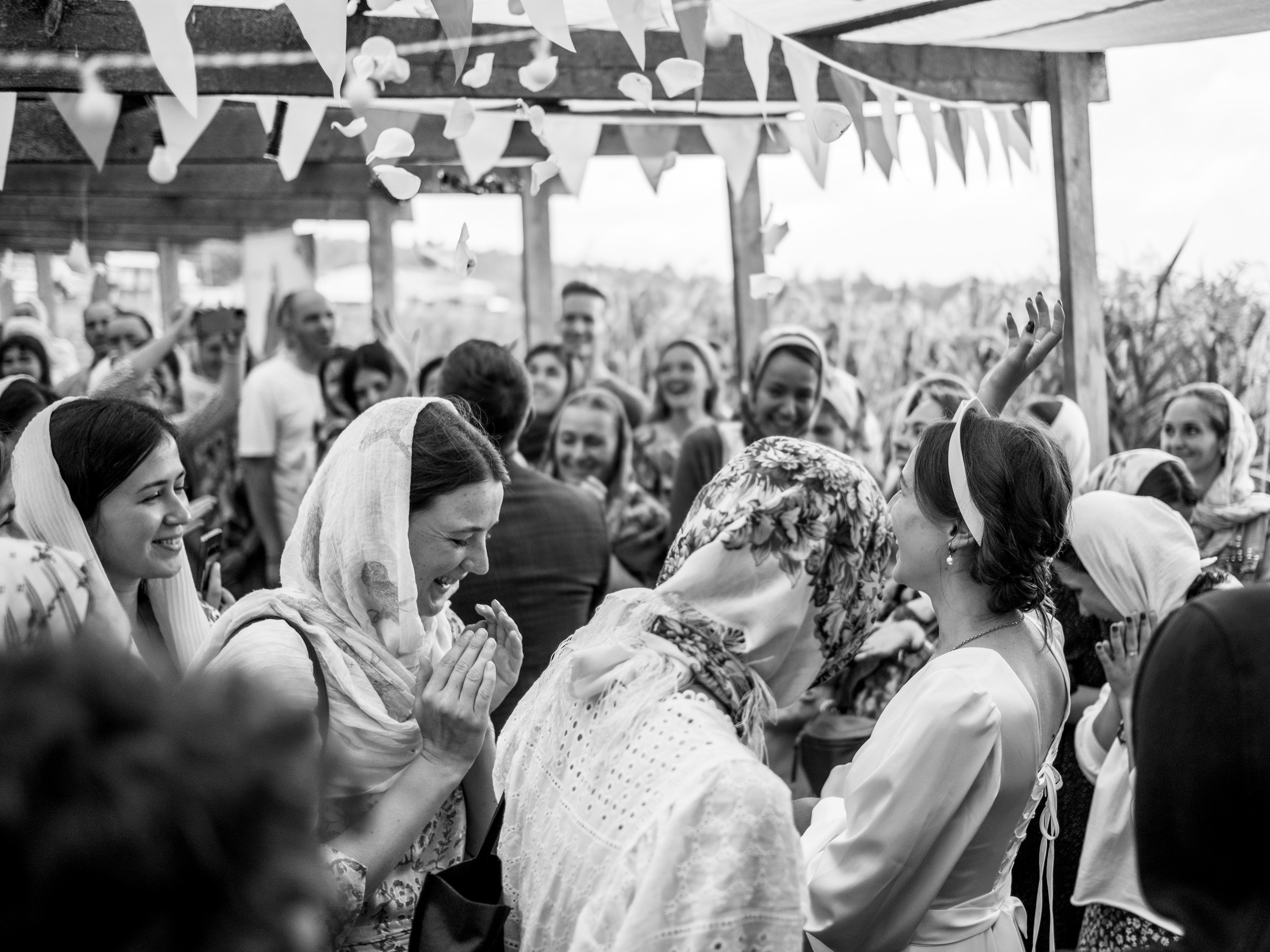 Венчание и прогулка на катере Александра и Софии. Фотограф в Москве Максим Скоробогатов