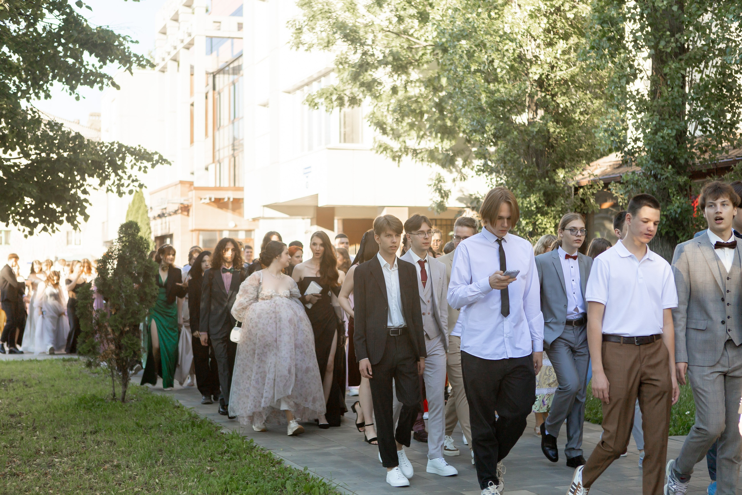 Выпускной Гимназия 12 2024 г. Свадебный и портретный Фотограф в Липецке Дмитрий Котюков