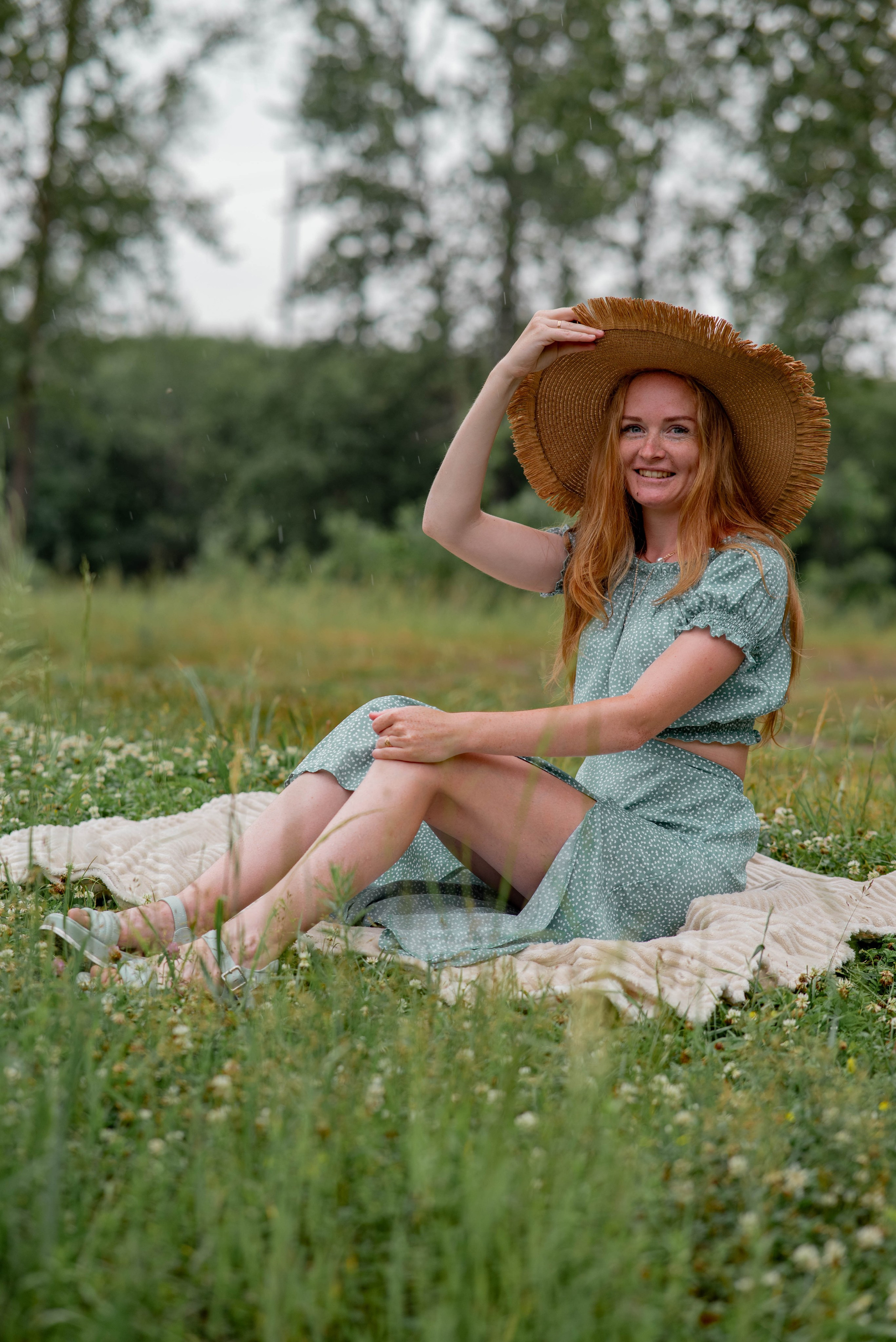 Молодая семья в лесной зоне. Семейный и свадебный фотограф в Абакане Юлия Су