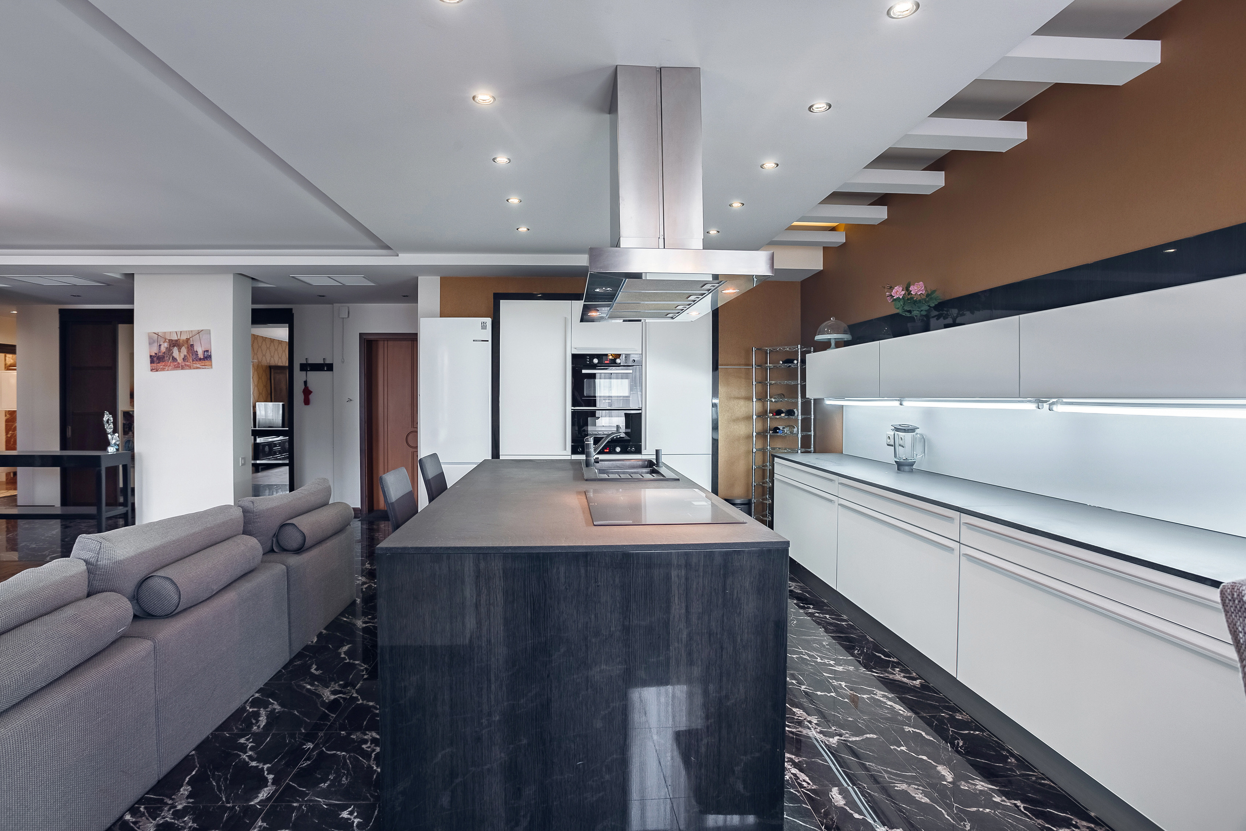 Двухкомнатная квартира. Свадебный и семейный фотограф Ворожейкин Олег. Фотографирую во Владиво