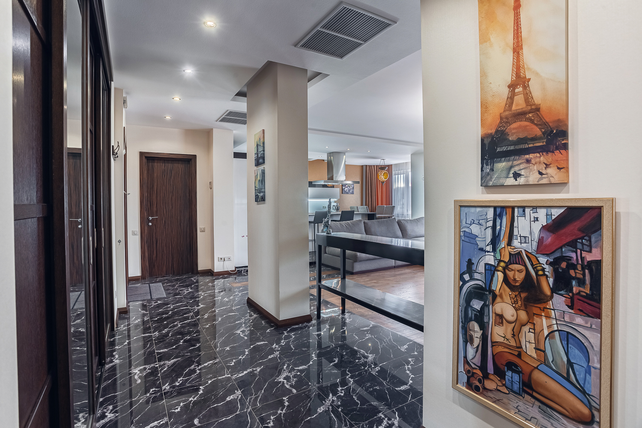 Двухкомнатная квартира. Свадебный и семейный фотограф Ворожейкин Олег. Фотографирую во Владиво