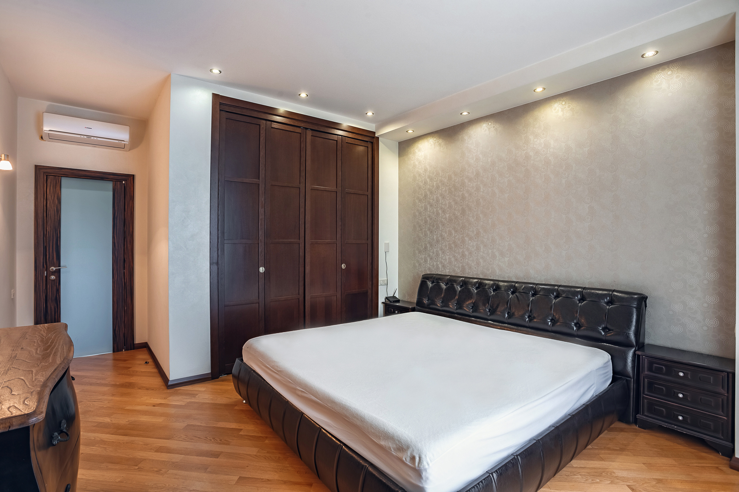 Двухкомнатная квартира. Свадебный и семейный фотограф Ворожейкин Олег. Фотографирую во Владиво