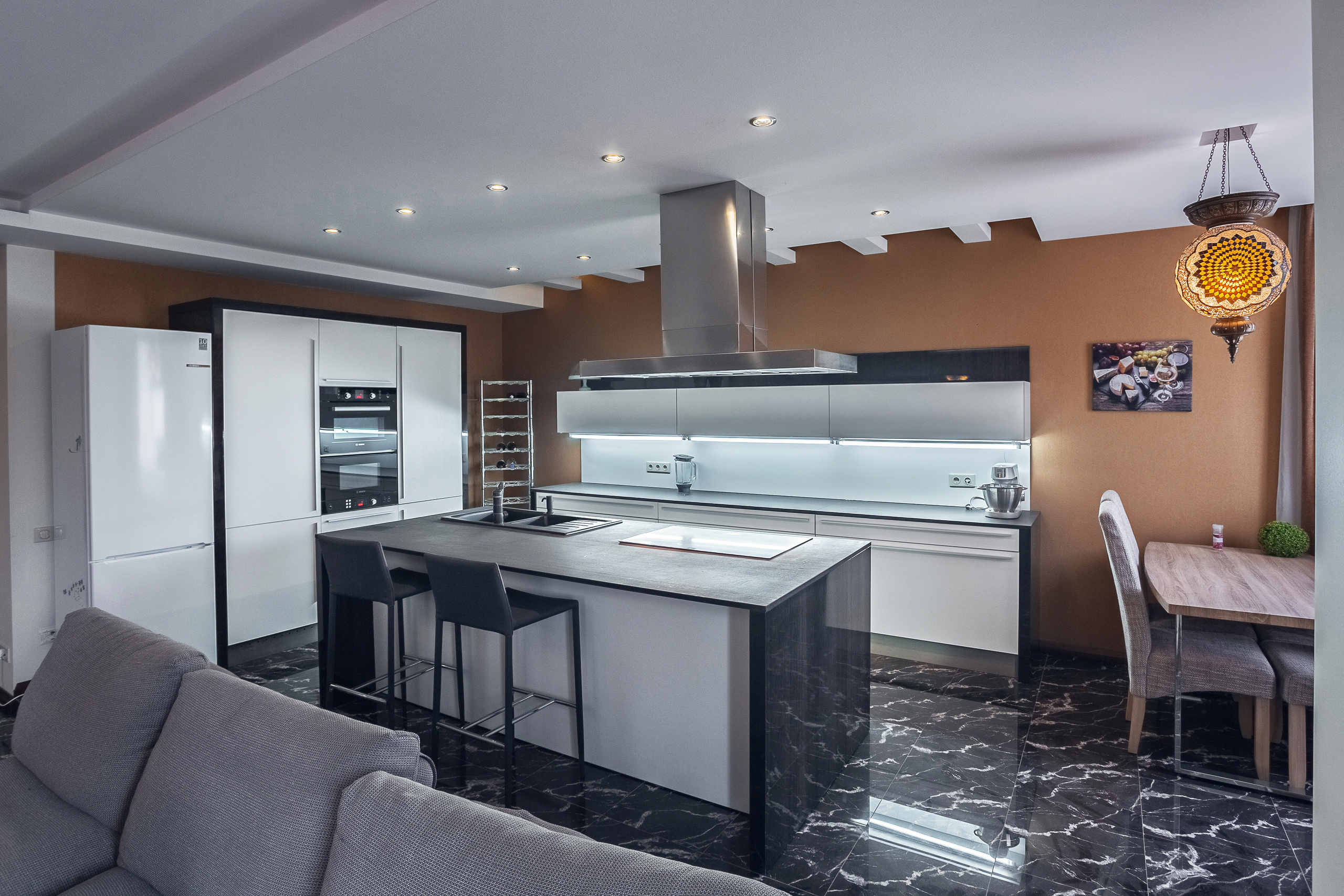 Двухкомнатная квартира. Свадебный и семейный фотограф Ворожейкин Олег. Фотографирую во Владиво