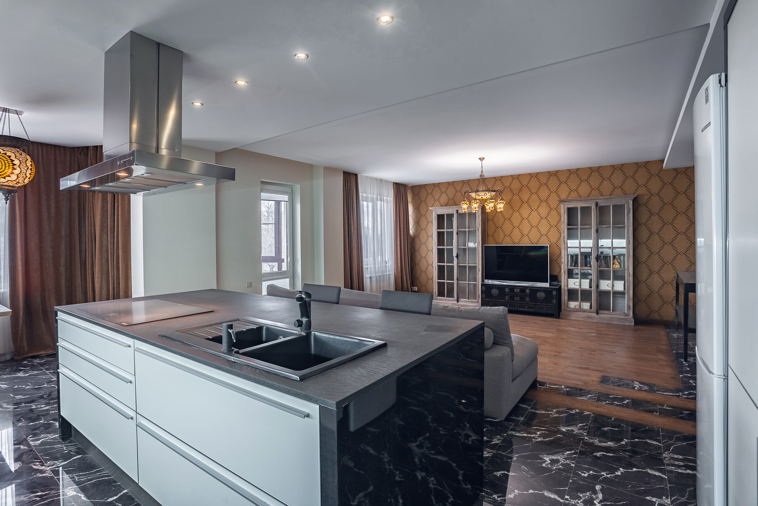 Двухкомнатная квартира. Свадебный и семейный фотограф Ворожейкин Олег. Фотографирую во Владиво