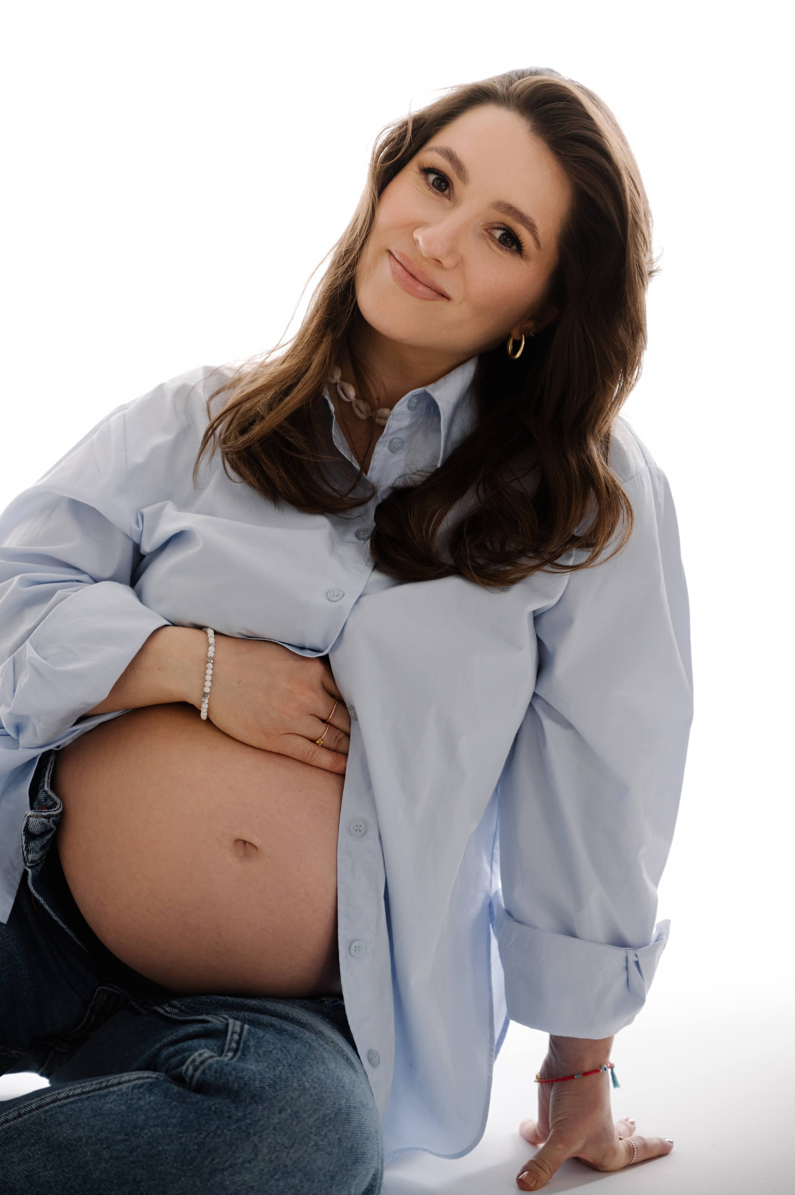 Профессиональный фотограф беременности в СПБ. Стильные фотосессии беременности в стиле минимализм и классическая фотография