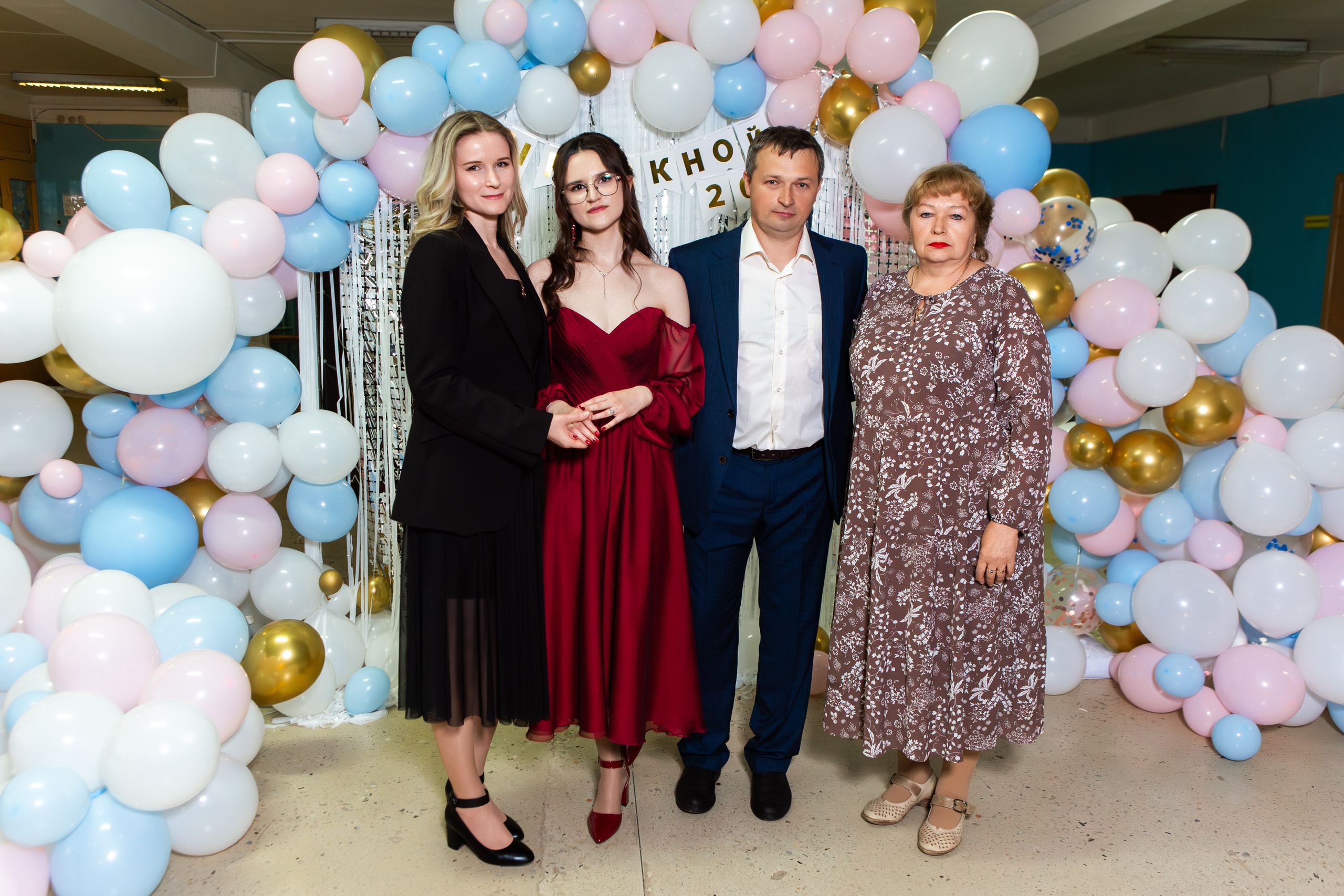 ФОТОСЕССИЯ С РОДИТЕЛЯМИ ВЫПУСКНОЙ 2025 9 ШКОЛА МЦЕНСК. ТВОЙ АЛЬБОМ / ТВОИ ПРАВИЛА