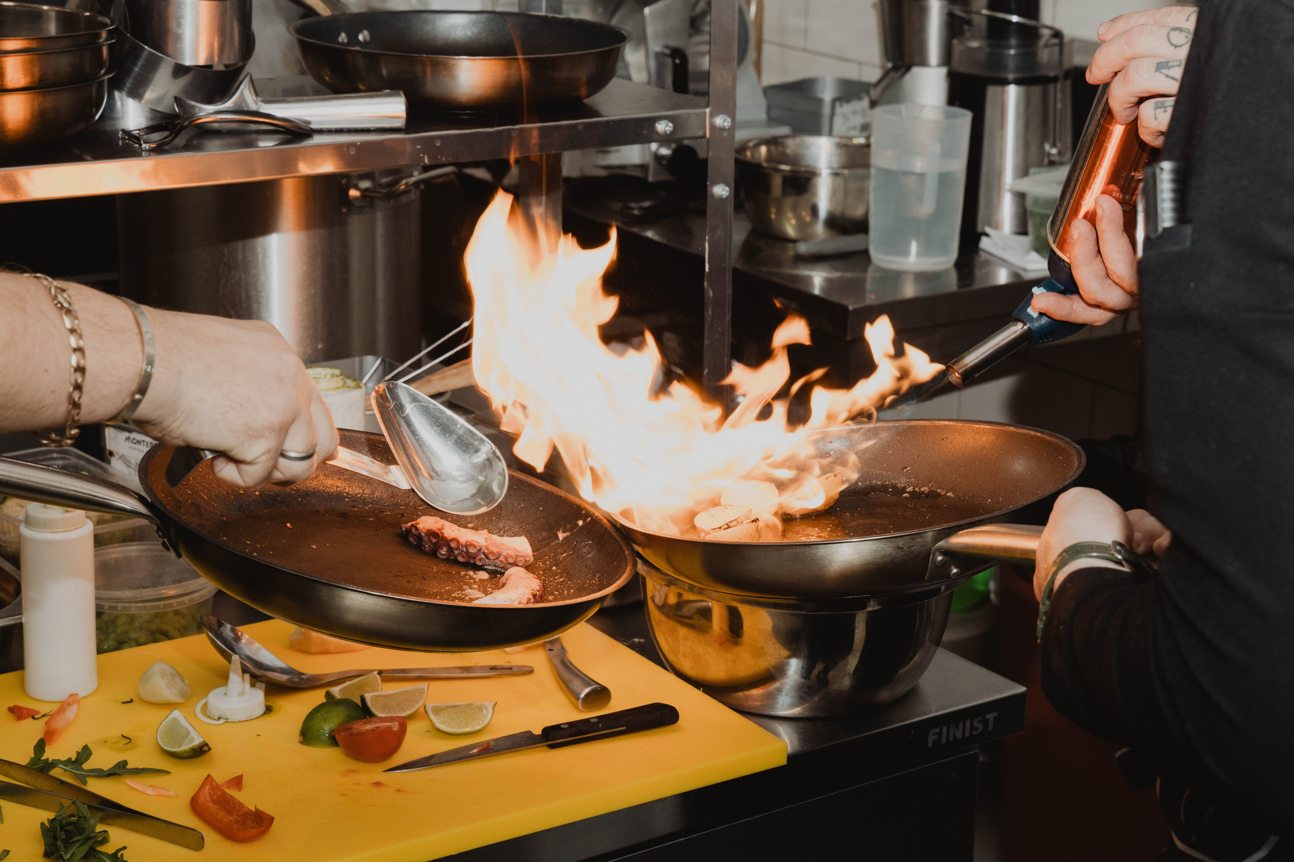 Репортажная съемка в ресторане — фото с гостями и атмосферой | Николай Завалишин. NICKZAVALISHIN — Визуал который продаёт