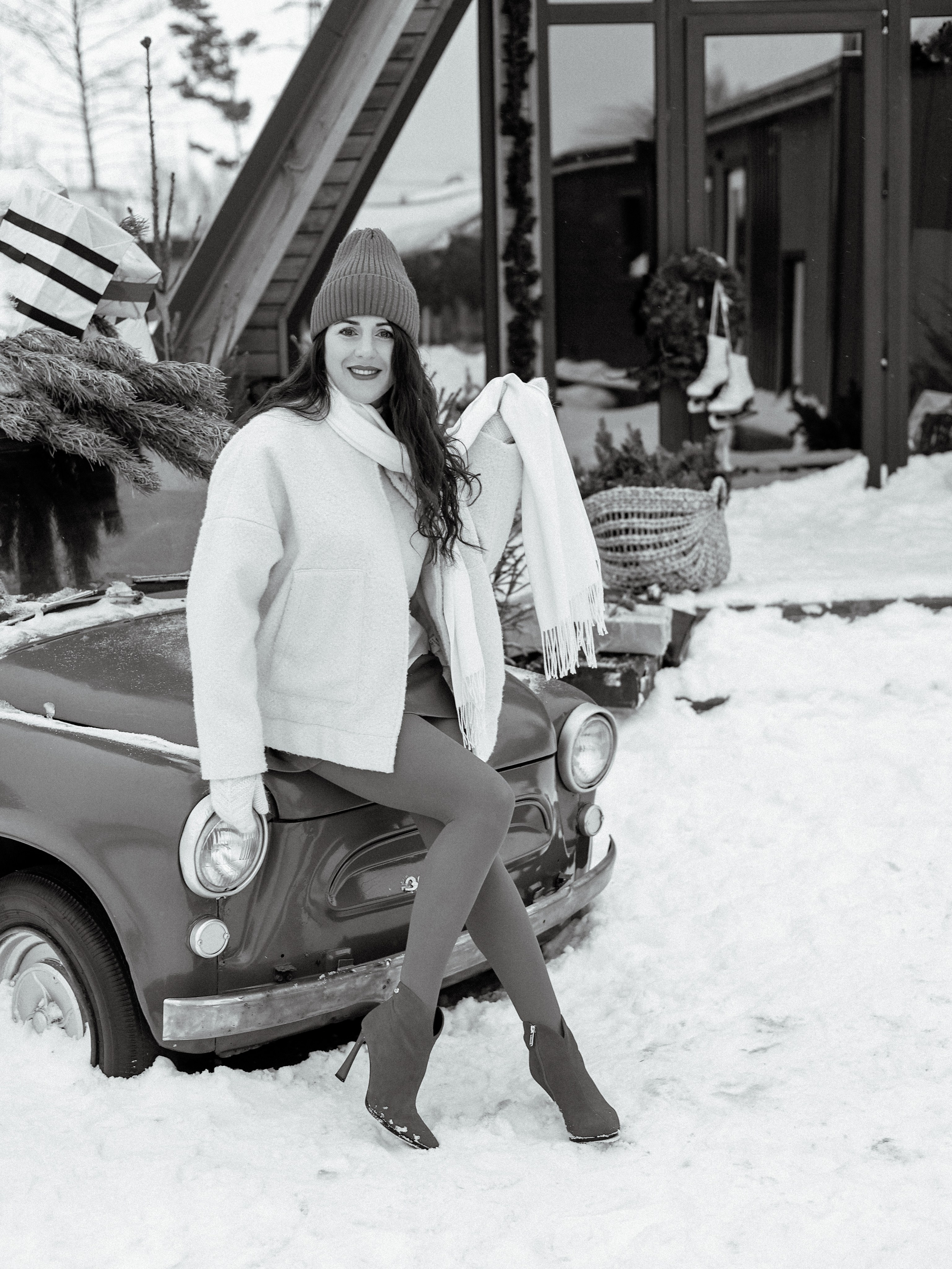 Вера в красном. Мания, портретный фотограф в городе Оренбург