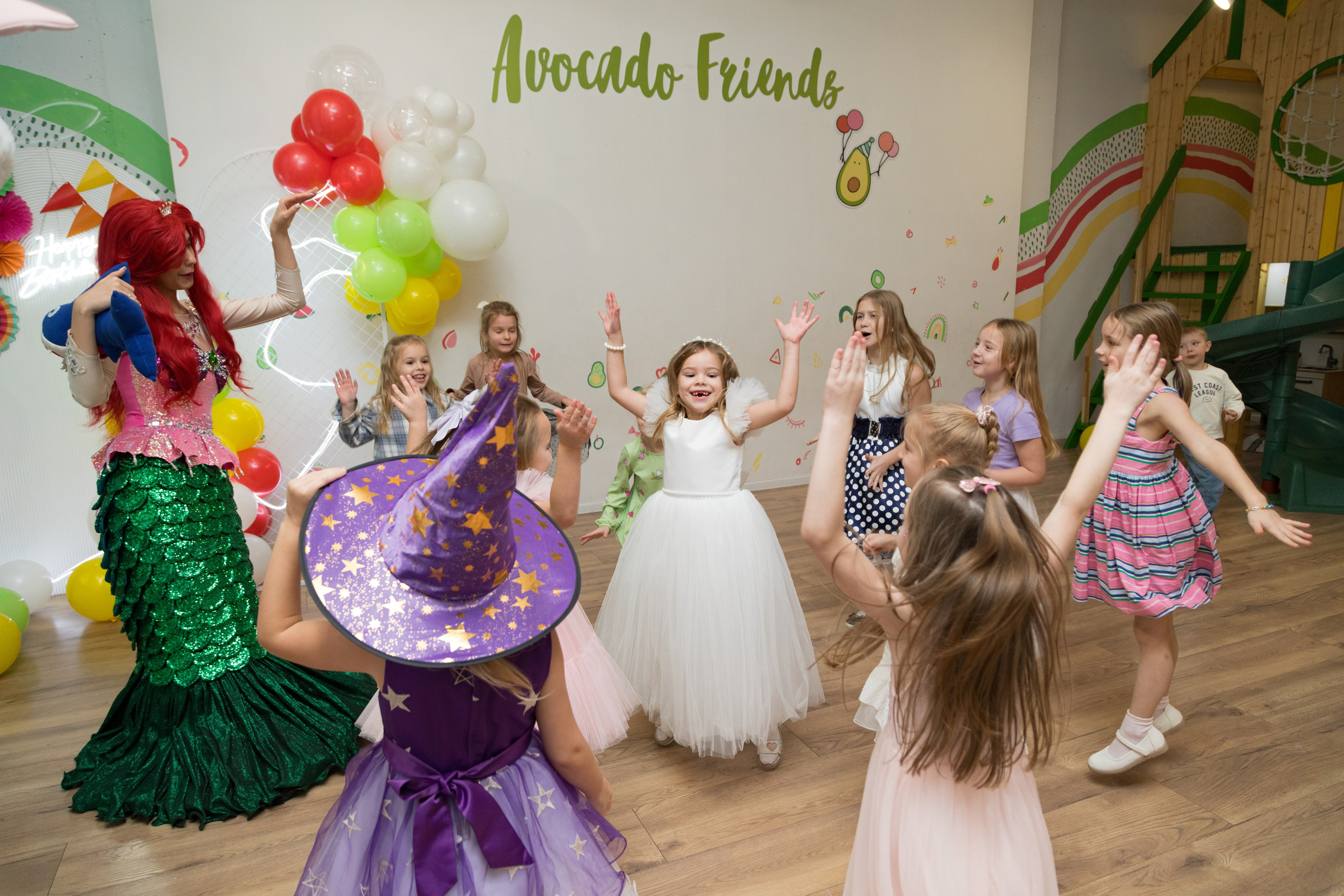 День рождения Василисы в Avocado friends, 6 лет. Детский и контент фотограф Надя Волкова Санкт-Петербург
