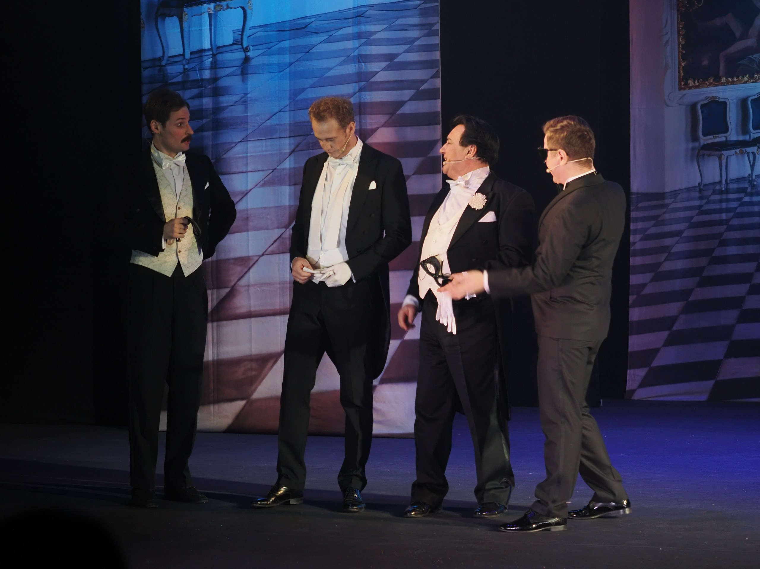 «БУФФ-ПАРАДИЗ» Летучая мышь (в Нск). Портретный и спортивный фотограф в Новосибирске и Твери Кононов Алексей