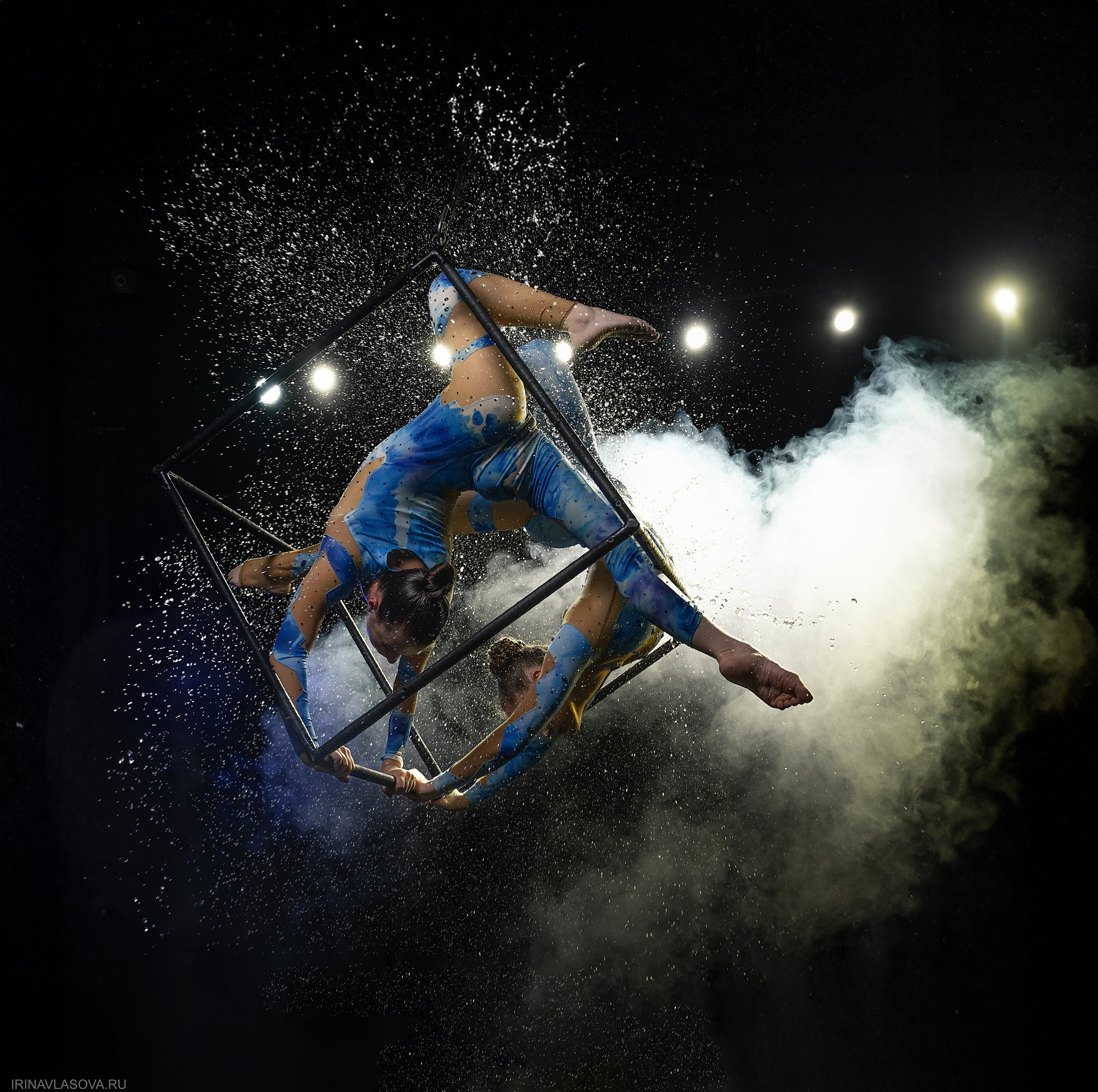 воздушные гимнастки 