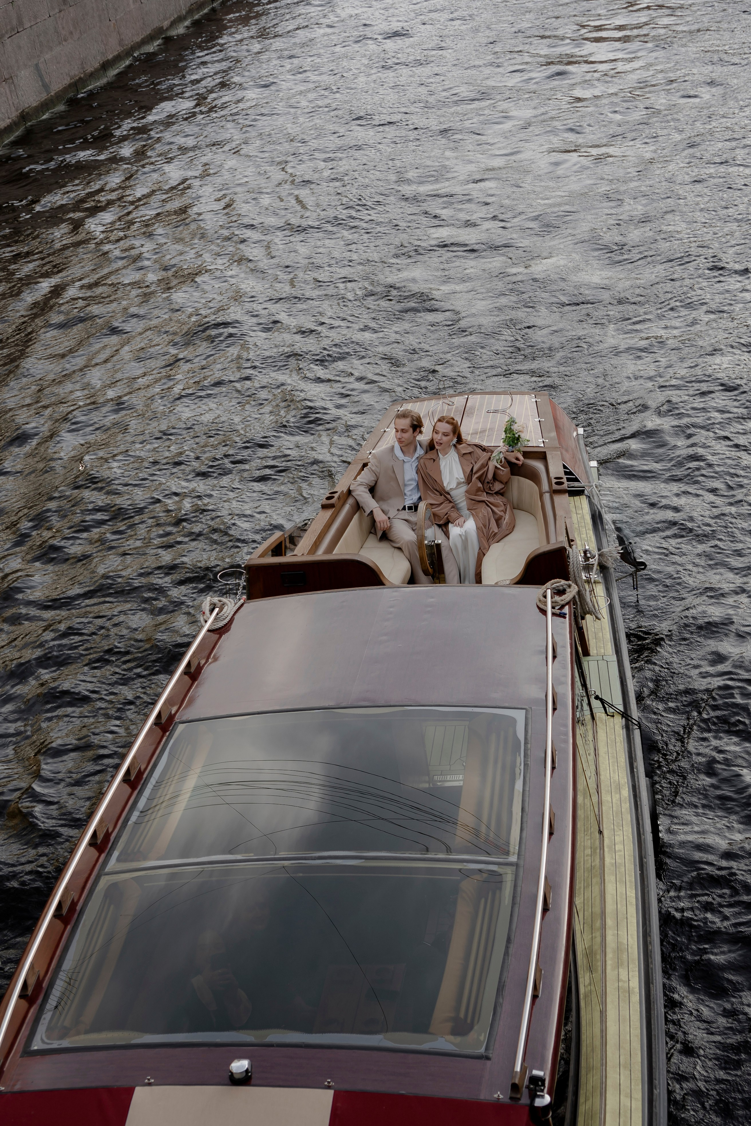 СВАДЕНБНАЯ СЬЕМКА НА КАТЕРЕ ПО КАНАЛАМ САНКТ-ПЕТЕРБУРГА И В АКВАТОРИИ НЕВЫ. Профессиональный фотограф, Санкт-Петербург — Виктория Богомолова