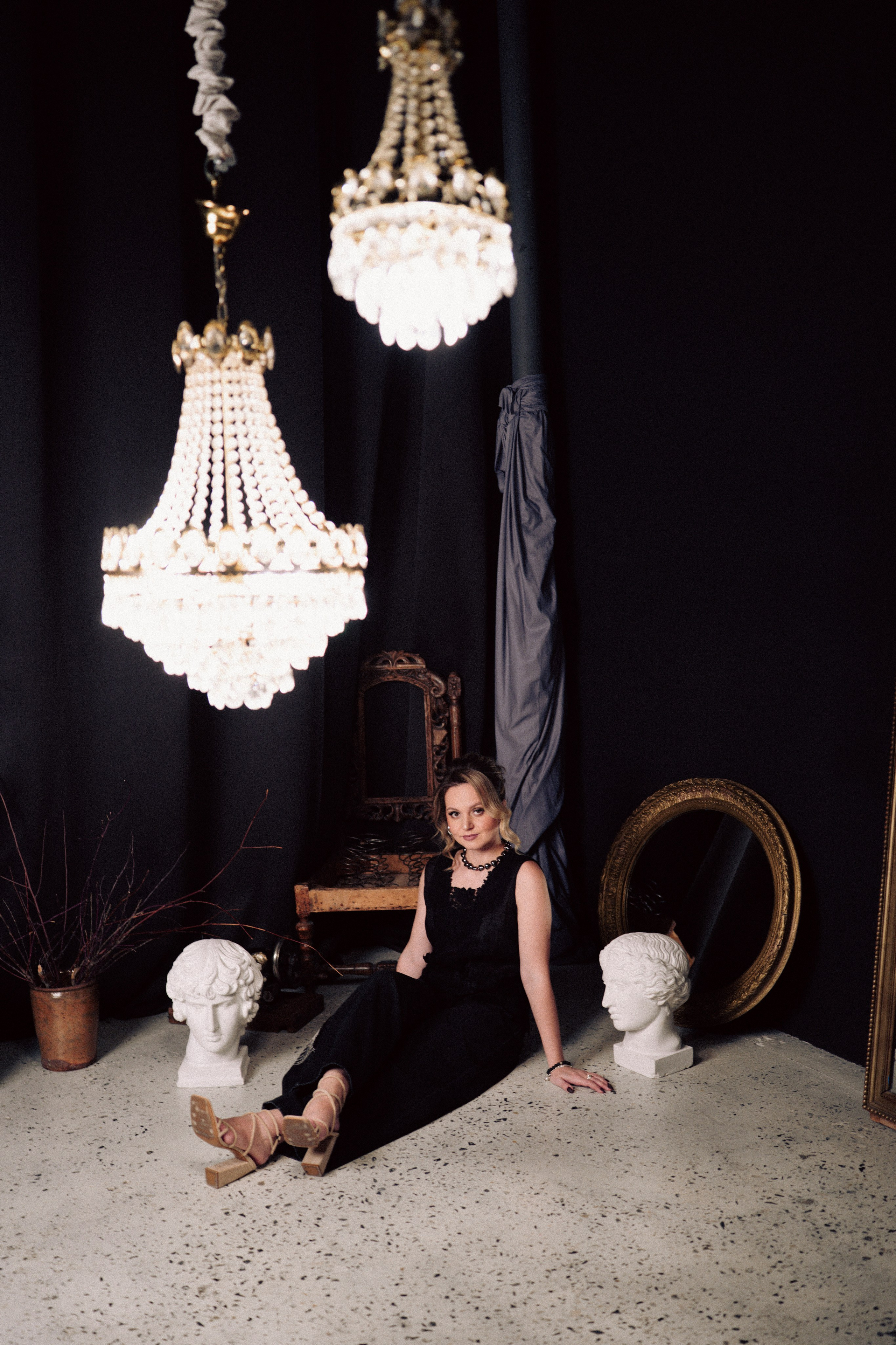 НОВОГОДНЯЯ ФОТОСЕСИИЯ В СТУДИИ ДЛЯ ДЕВУШКИ И ПРОГУЛКА ПО ЧЕРНЫШЕВСКОЙ. Профессиональный фотограф, Санкт-Петербург — Виктория Богомолова