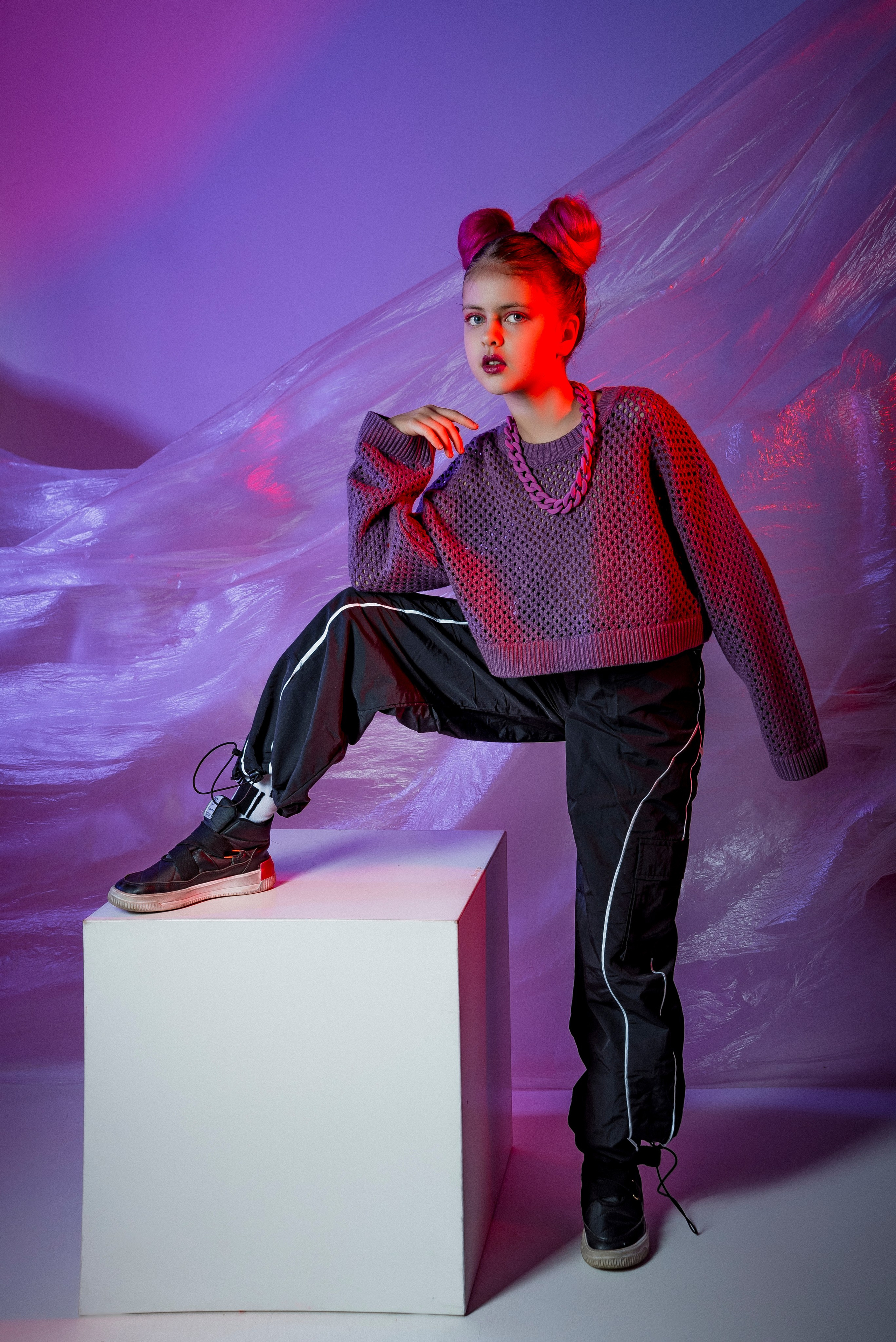 неоновая фотосессия в студии в сочи