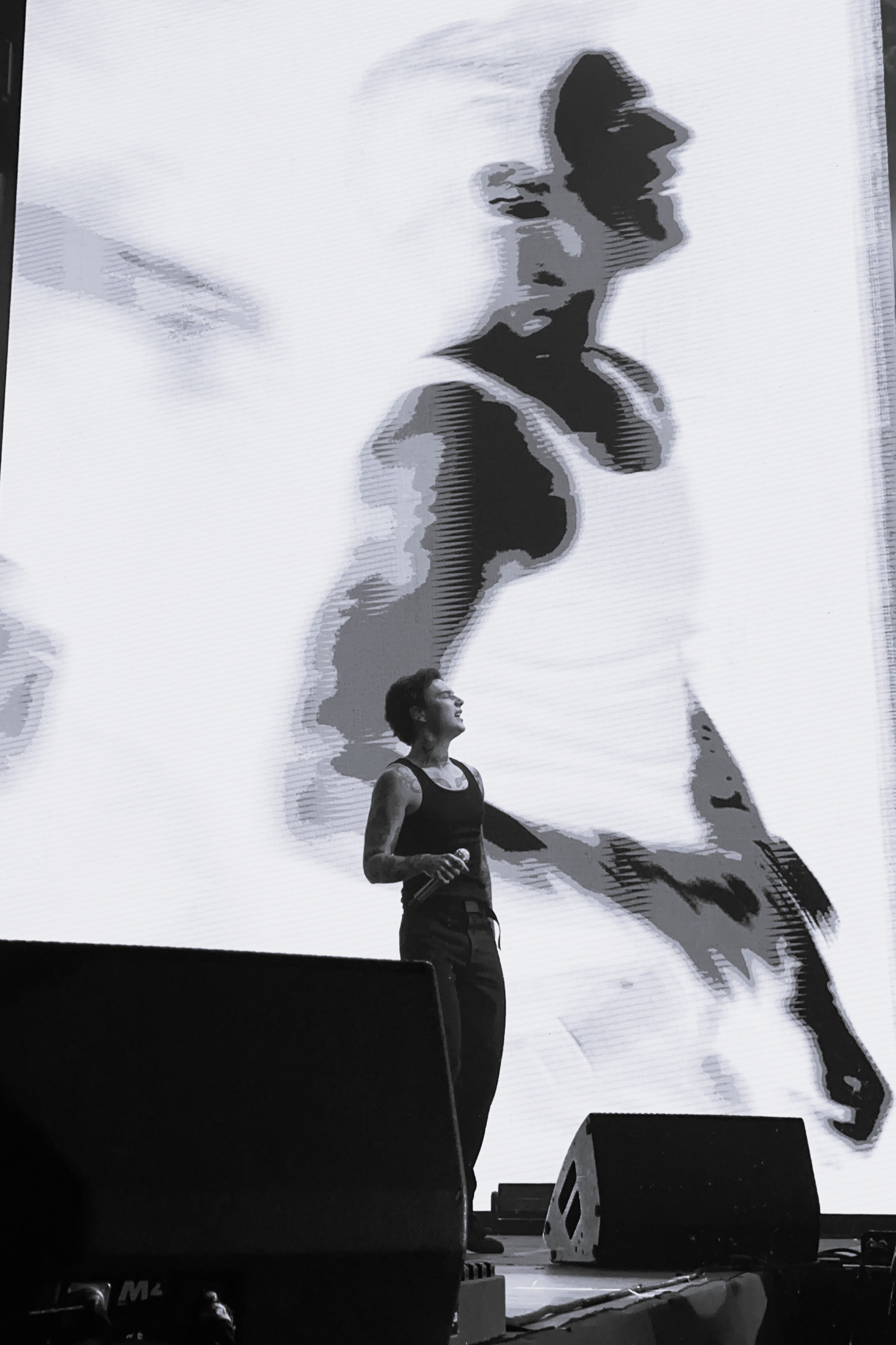 XOLIDAYBOY l 25 апреля. Hmliber — фотограф и контент-креатор из Петербурга