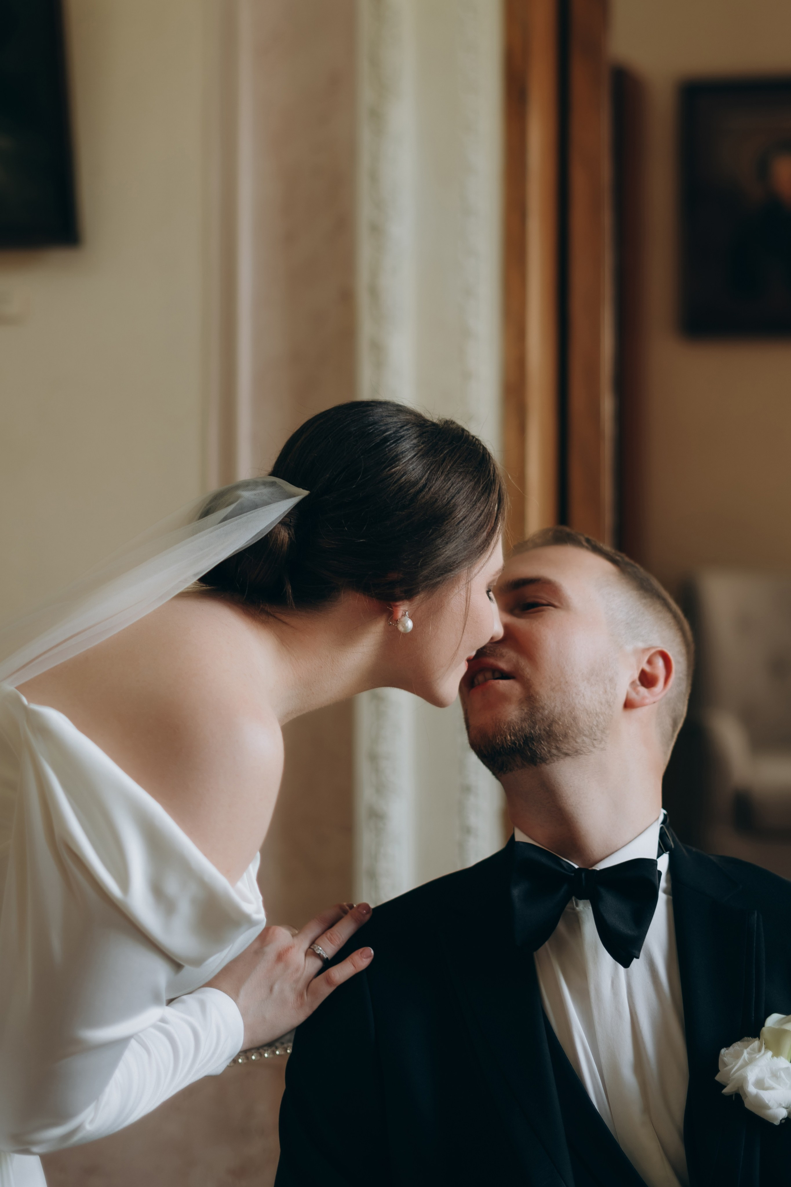 Свадебная фотосессия в Москве / Библиотека-читальня им. А. С. Пушкина. Фотограф Москва Виктория-Антуанетта