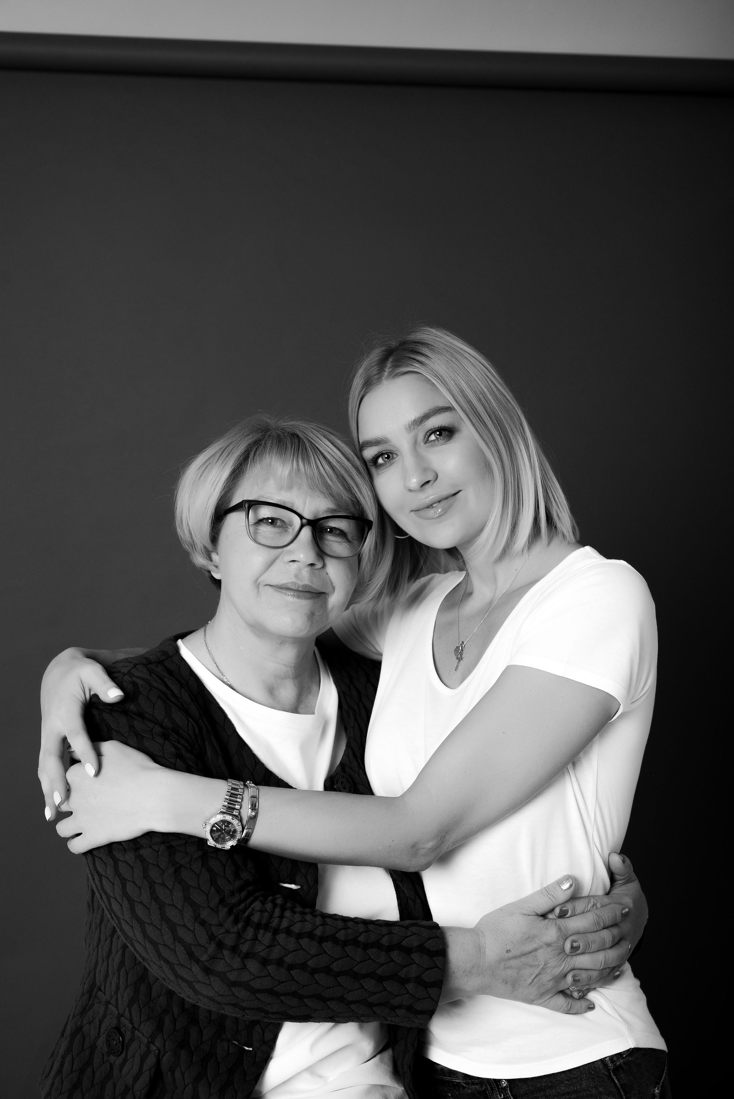 Три поколения. Выпускные альбомы в современном стиле | Казань