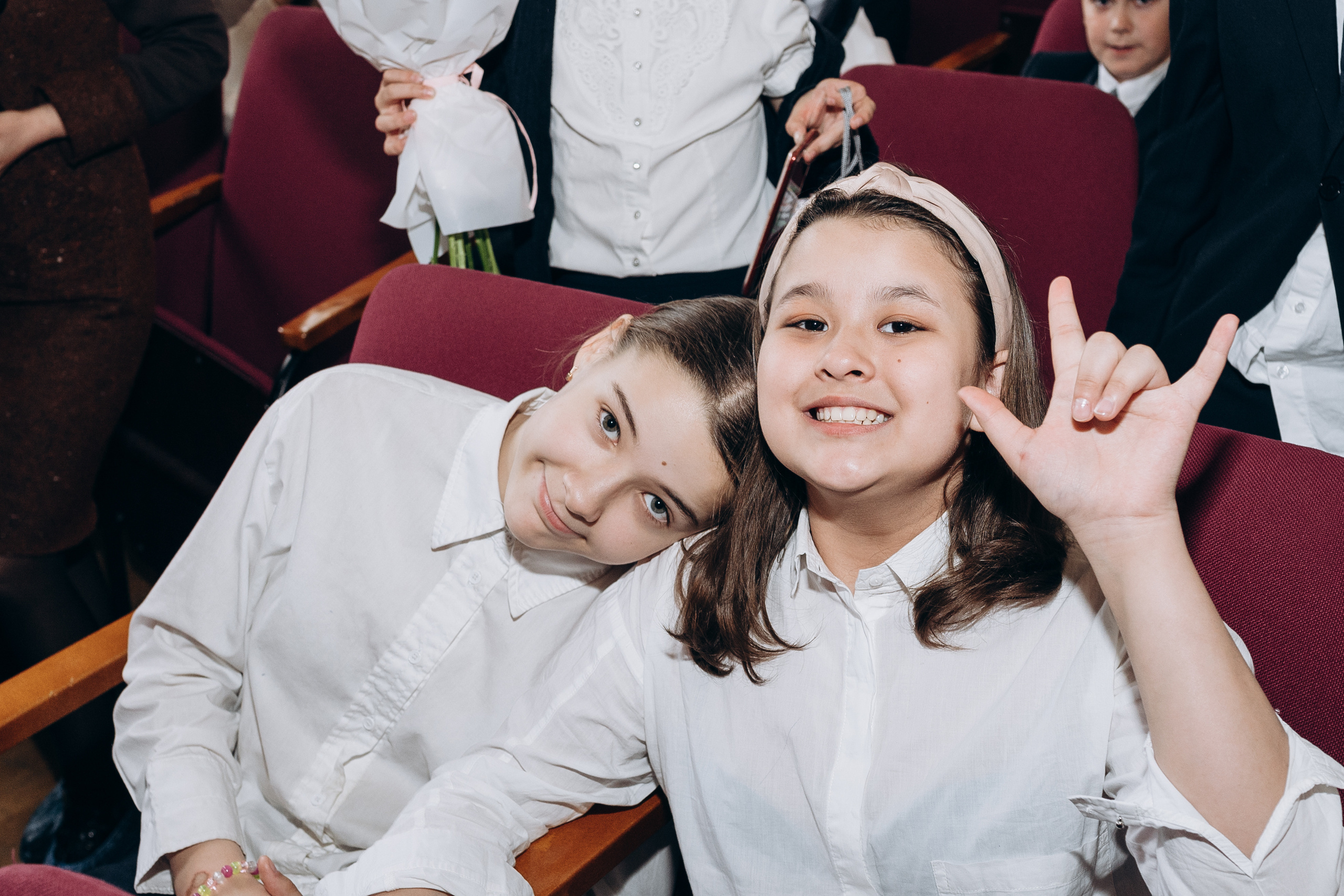 ШКОЛЬНАЯ ЖИЗНЬ. Выпускные альбомы в современном стиле | Казань