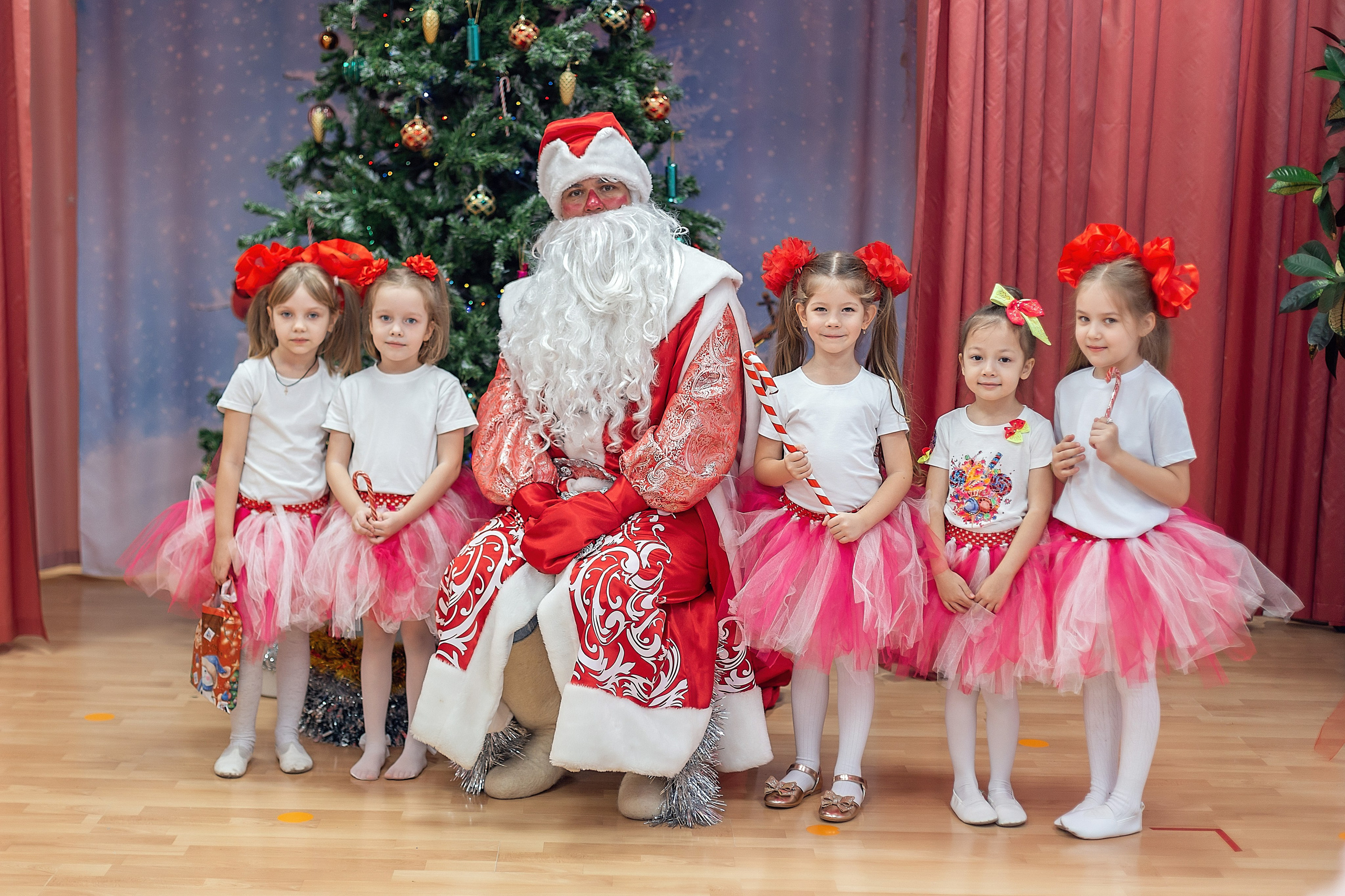 Утренник_"Карамельная фабрика» 2024. Семейный фотограф в Санкт-Петербурге