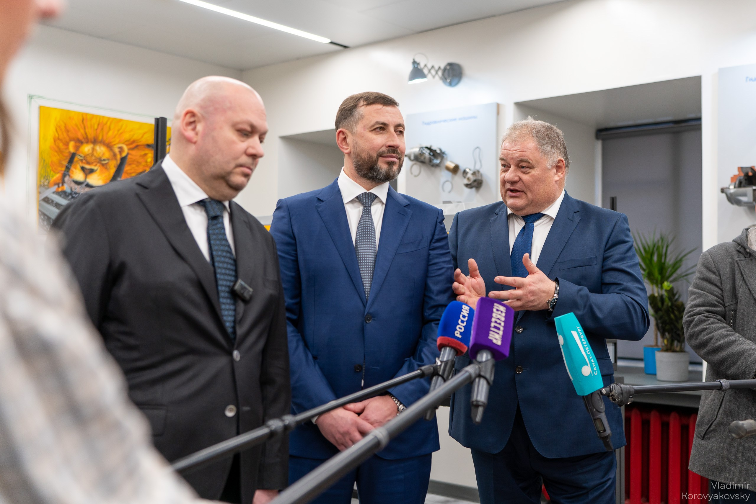 Открытие лабораторий. Фотограф Владимир Коровяковский