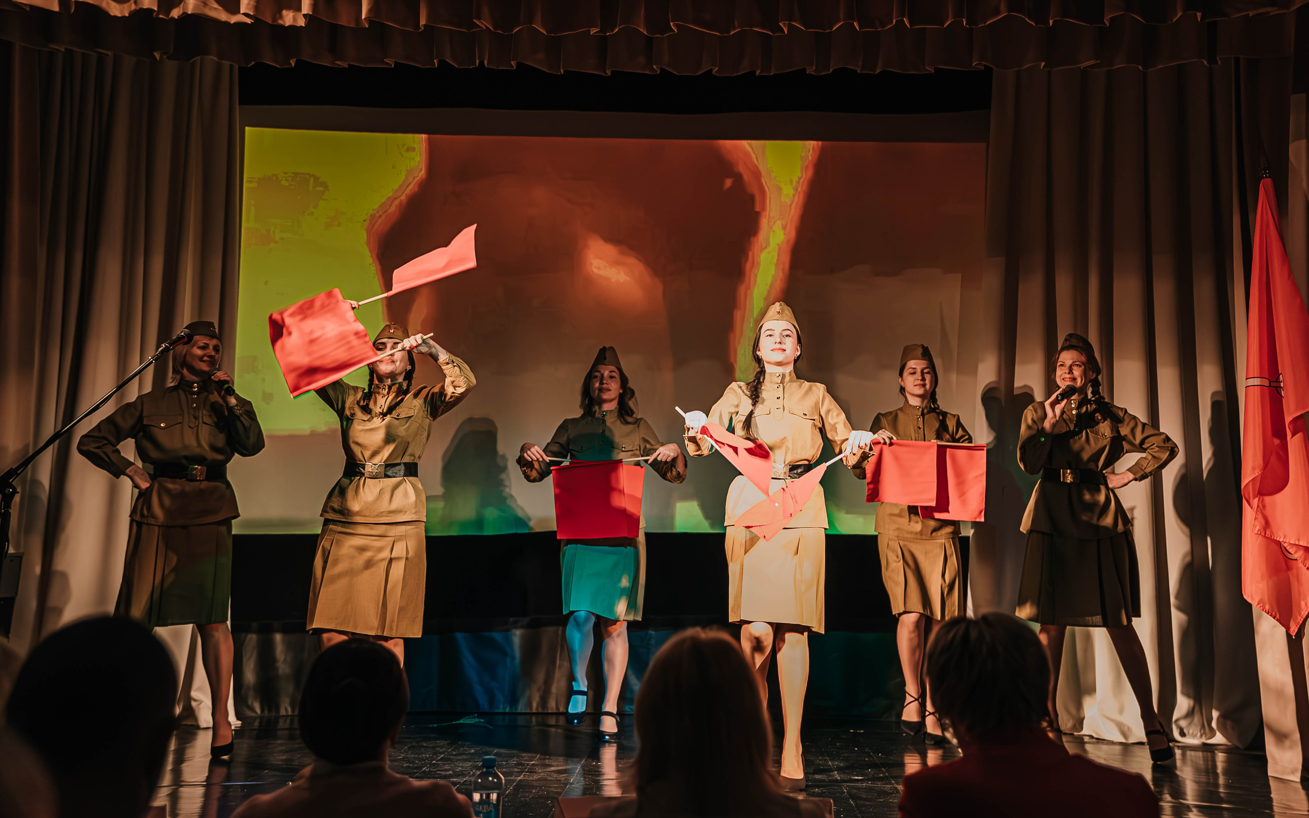 «Помним, гордимся, благодарим» ЦК г. Павловск. Фотограф Дарья Маташкова