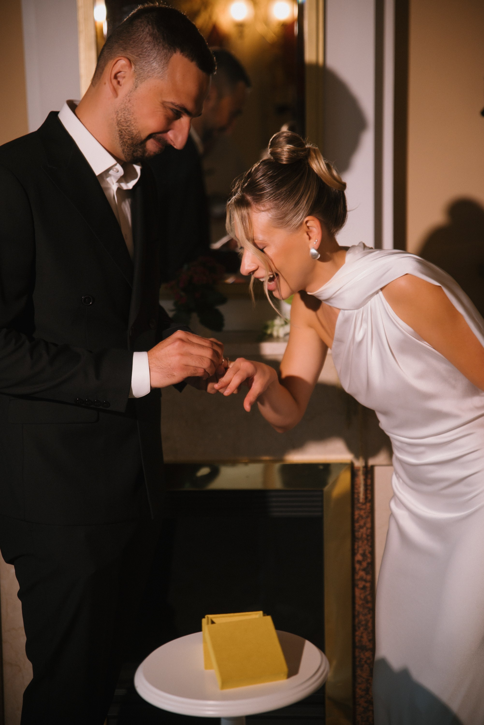 Александр & Ирина (отель/роспись). Свадебный, семейный, женский фотограф в Москве, Мытищах, Королёве Ксения Узилле