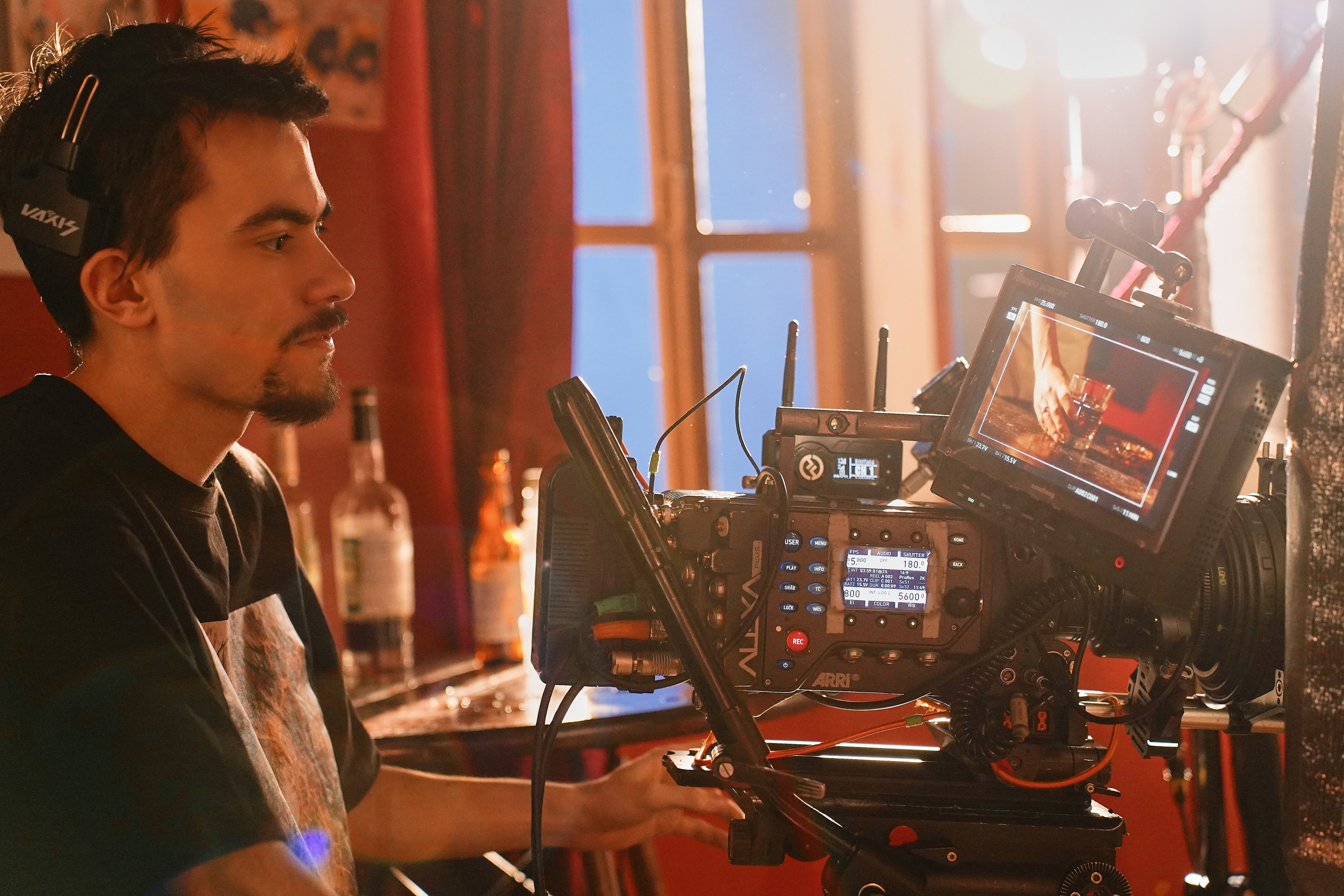 БЭКИ со съемок. Фотограф