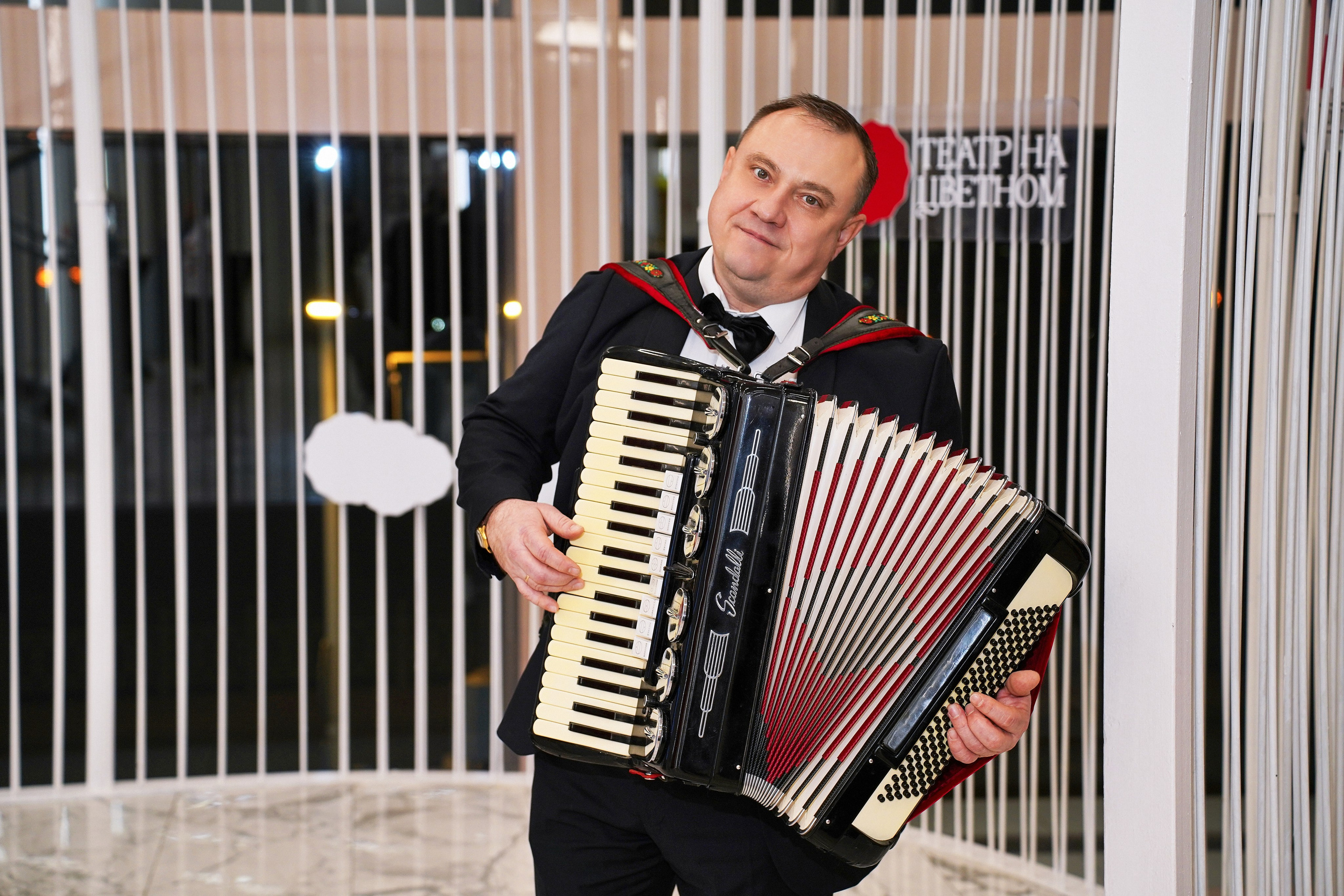 Спектакль МАНЕ. Фотограф