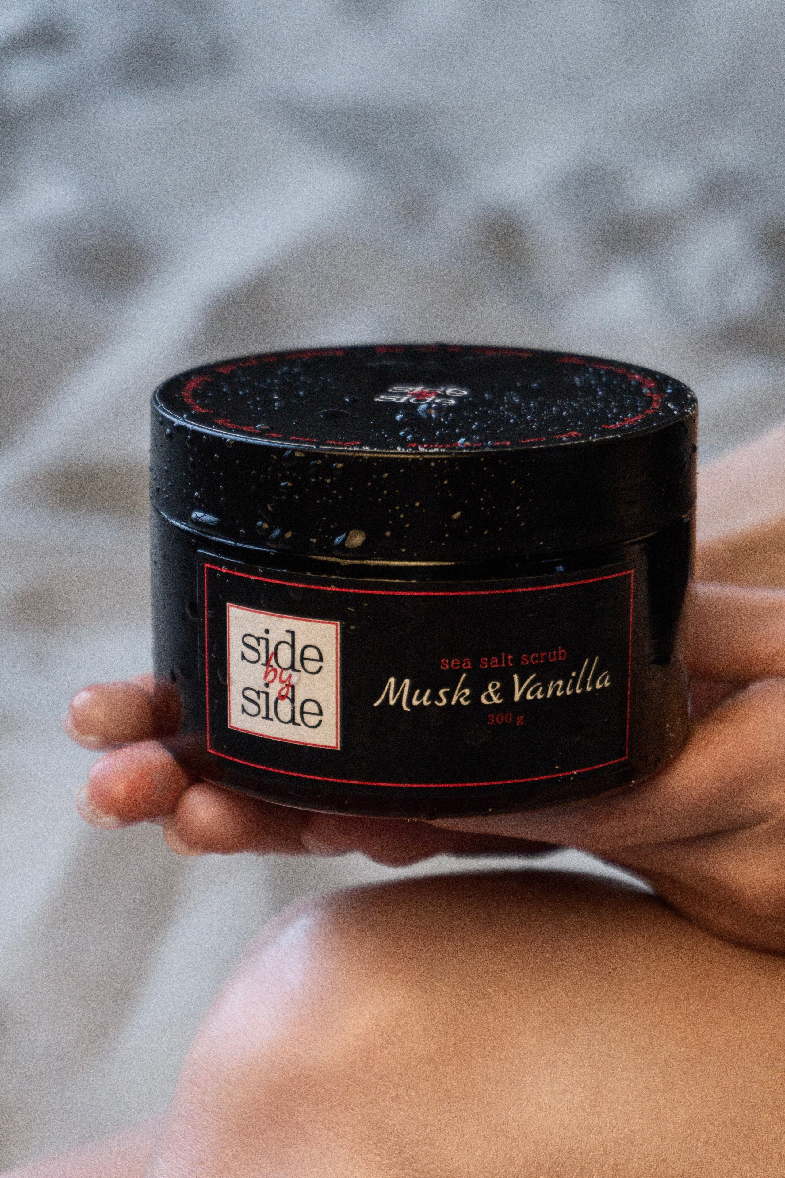 Side by side. Фотограф