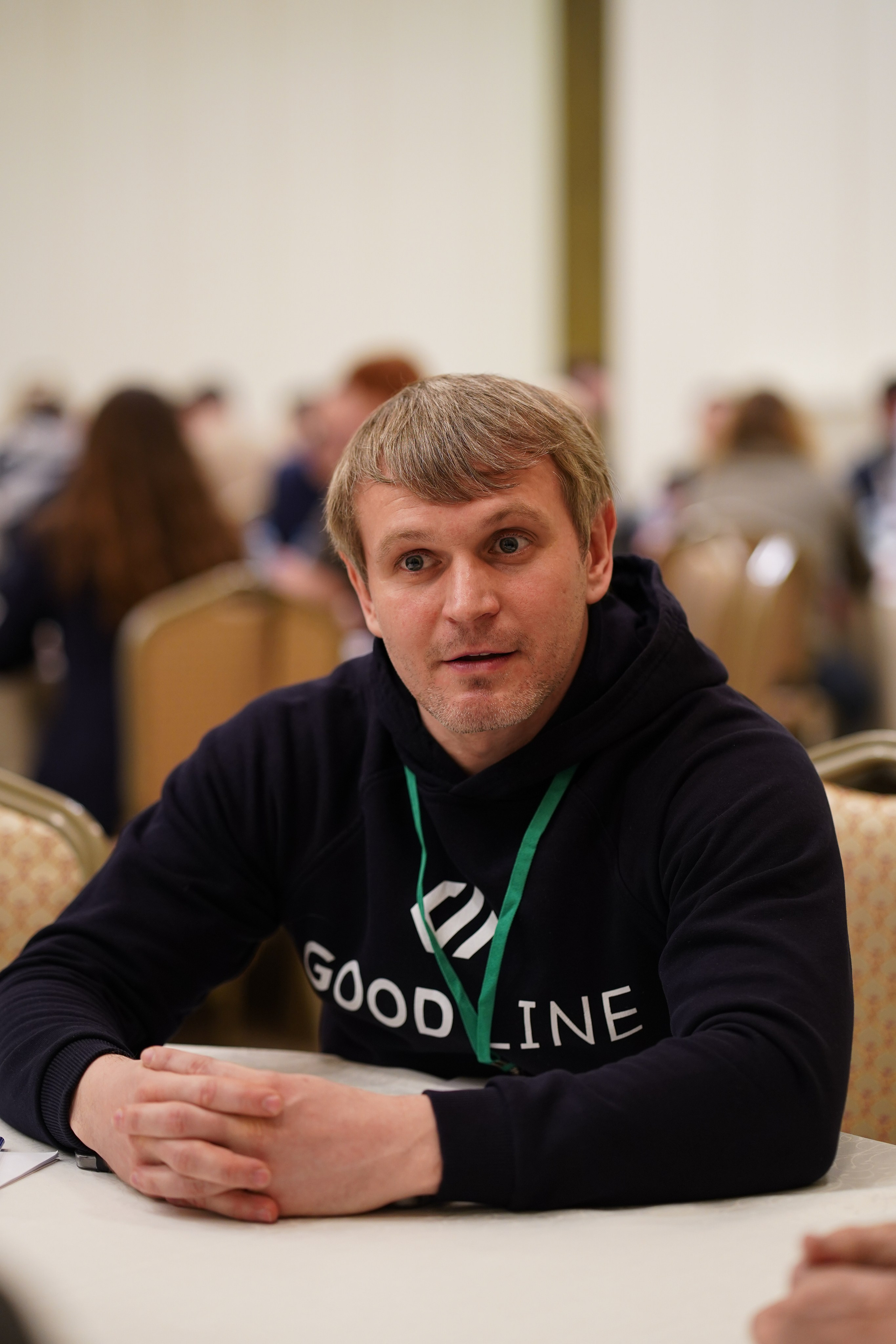 Малоэтажная страна конференция. Фотограф