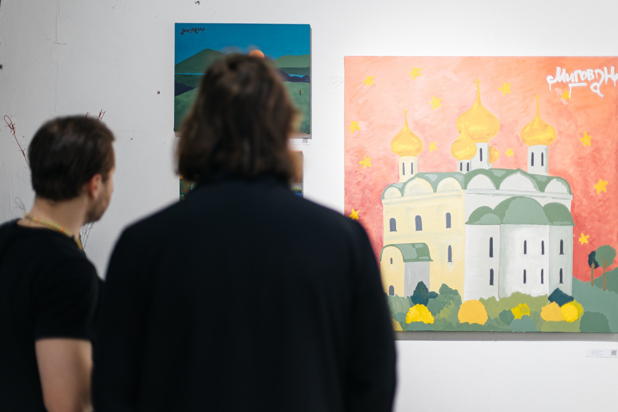 IZZI ROOM | Открытие выставки | май 2025. Репортажный фотограф в Санкт-Петербурге СПБ Алиса Ческидова на ваше мероприятие