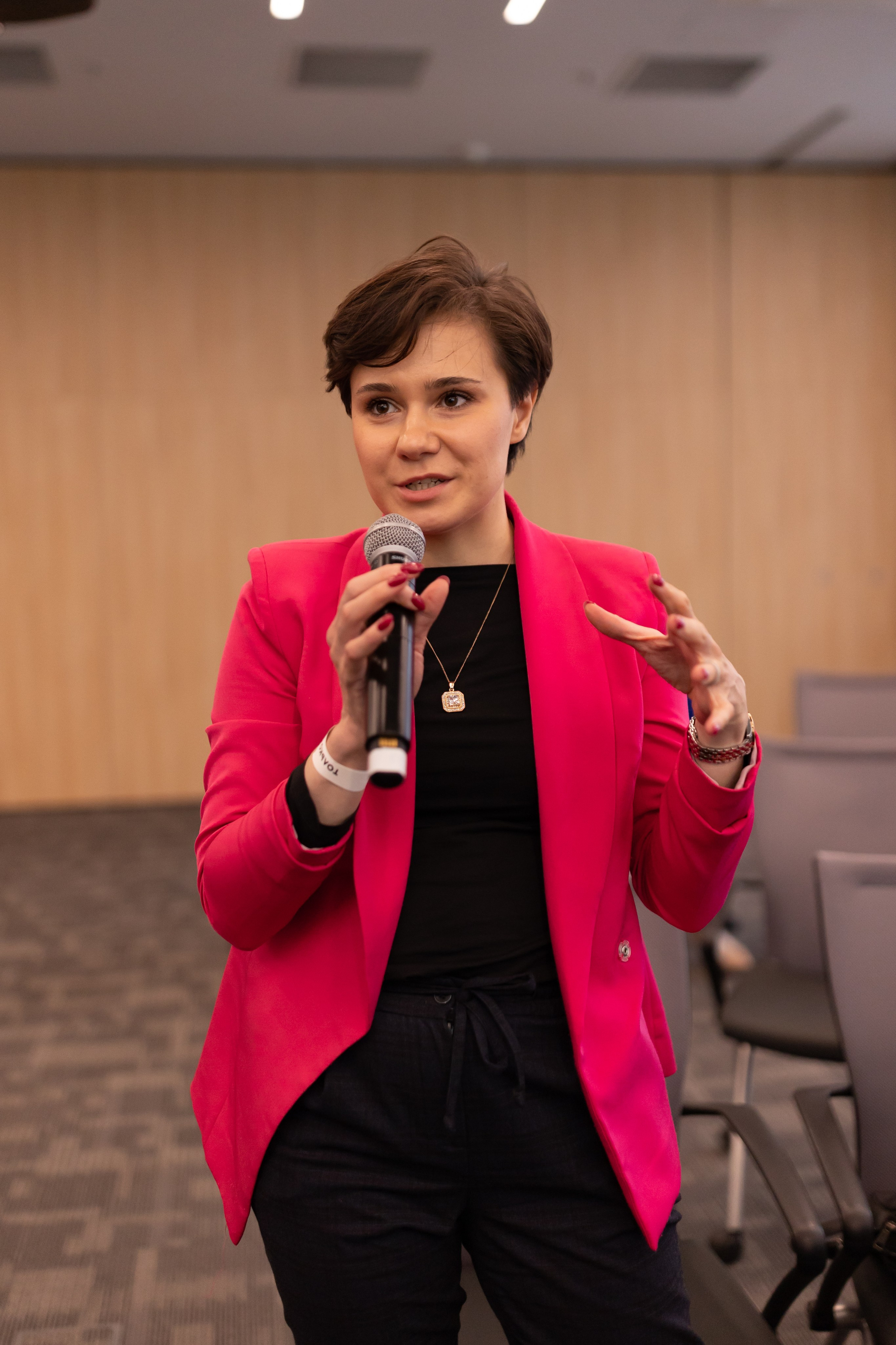 Только суть ЛИДЕР (Сколково). Сказочный фотограф для Вас и Вашей семьи