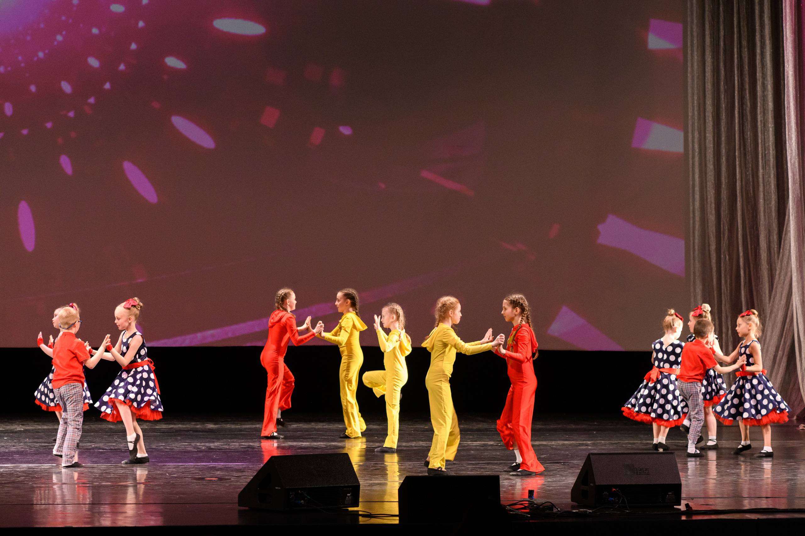 23 апреля, часть 2, БКЗ Октябрьский, г. Санкт-Петербург. Золотое яблочко