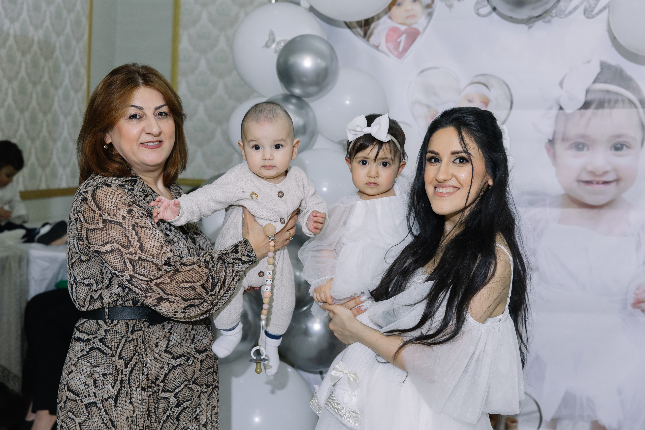 День рождения 1 годик малышки Милай. Свадебный фотограф в Новосибирске Лидия Александровна