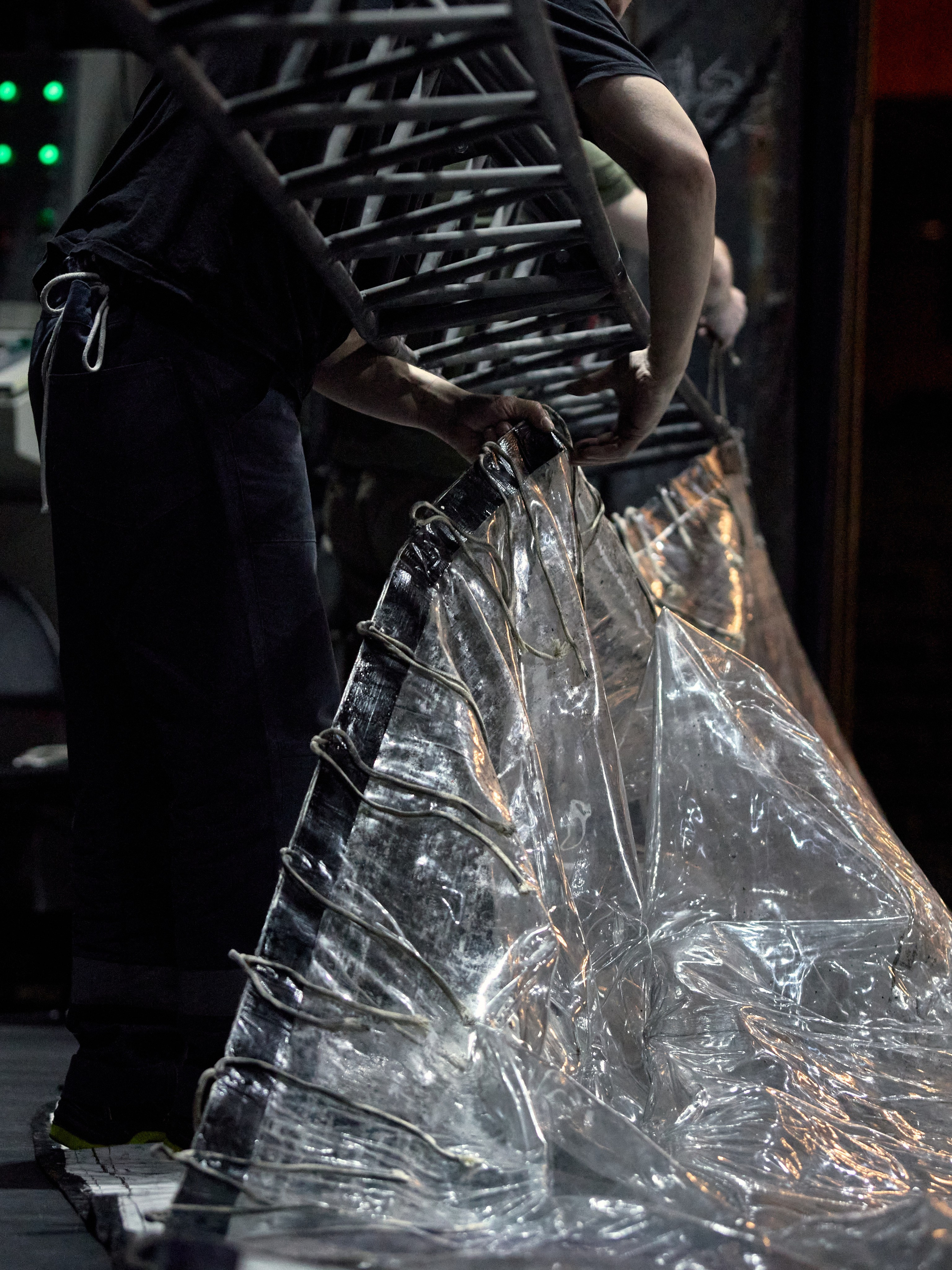 Монтаж спектакля Двойник. Фотограф Юлия Маринина