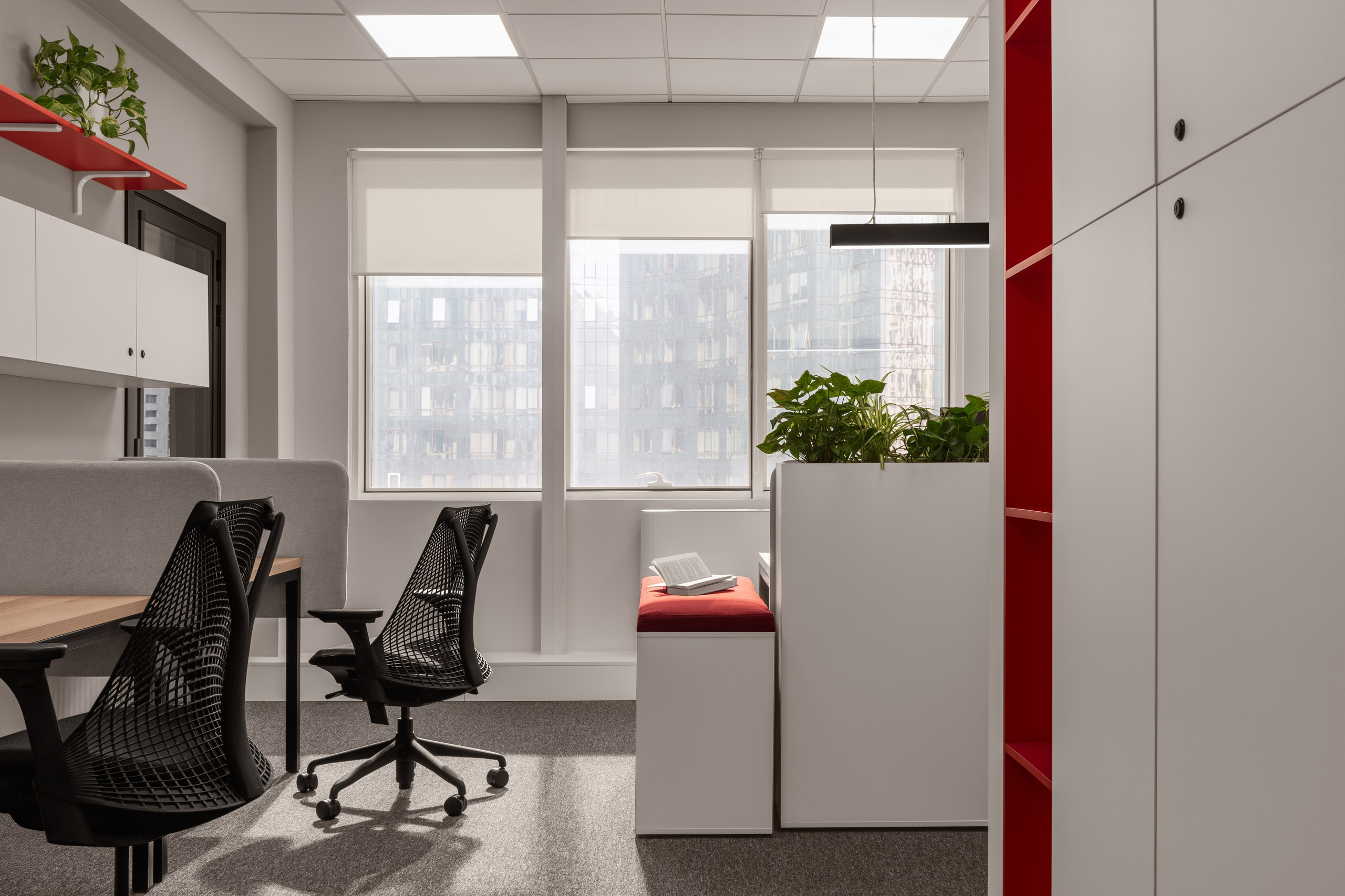 Анна Ракова — офис «Glenmark». Roman Yakunin — interior photographer in Almaty, Kazakhstan