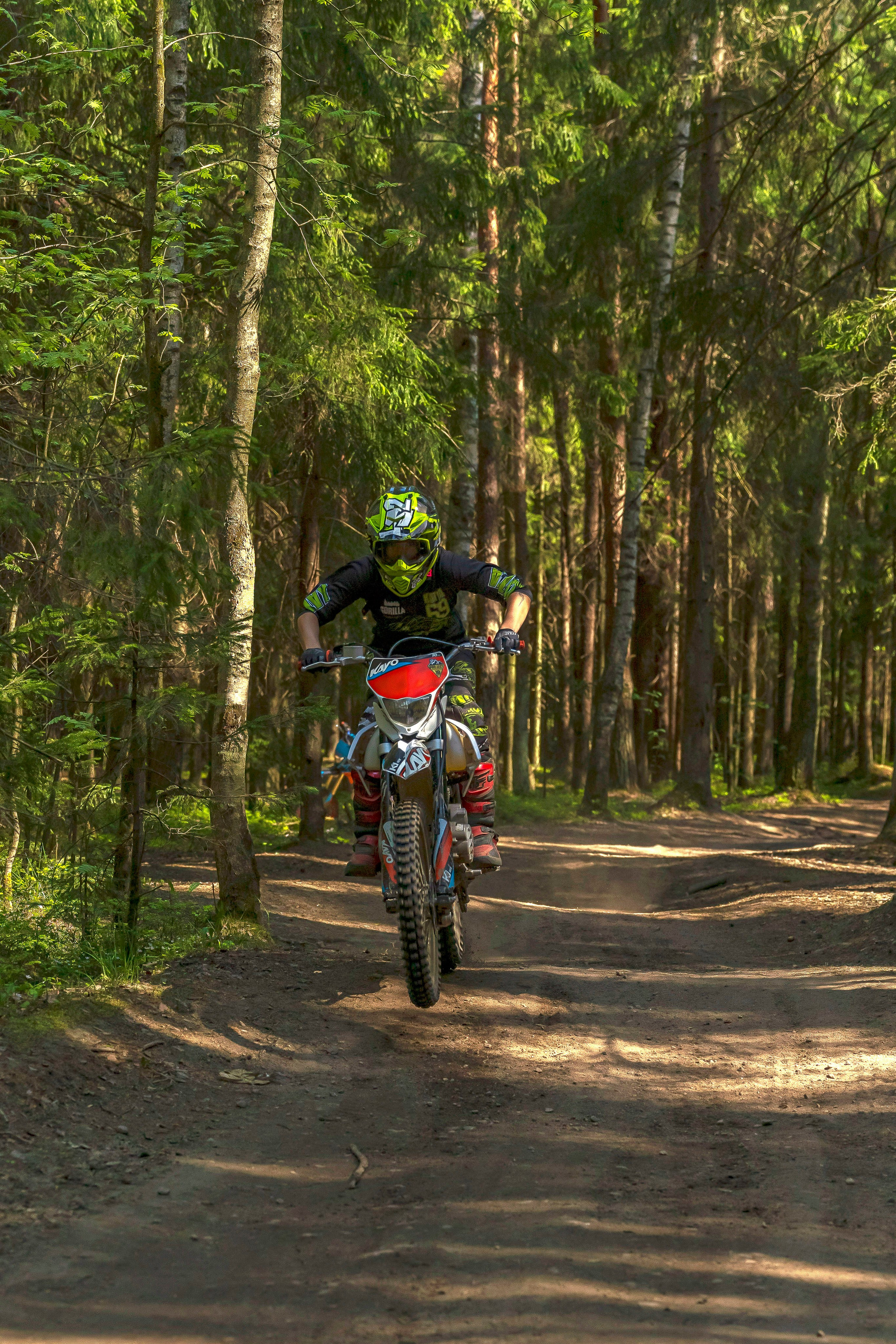 Катя Ли. Графический дизайнер Илья Левченко