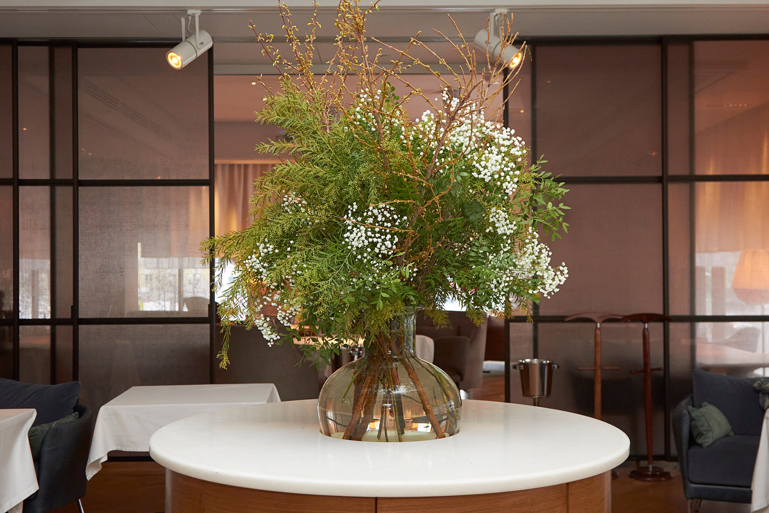 Selfie, luxery restaurant. Maria Poleshchuk, commercial photographer in Sydney