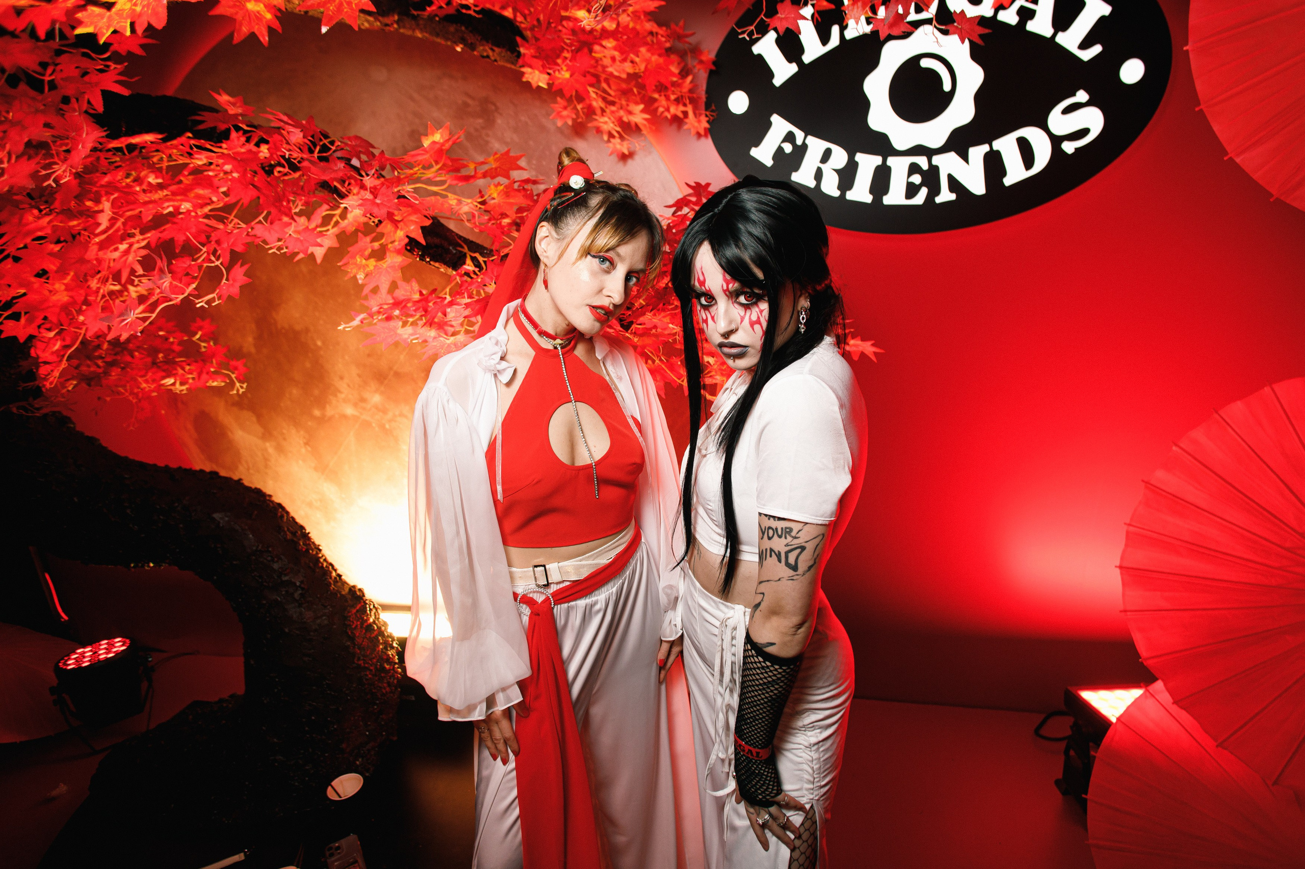 ILLEGAL FRIENDS | ASIA. СВОИ. ФОТООТЧЕТЫ-СОБЫТИЯ-МЕСТА