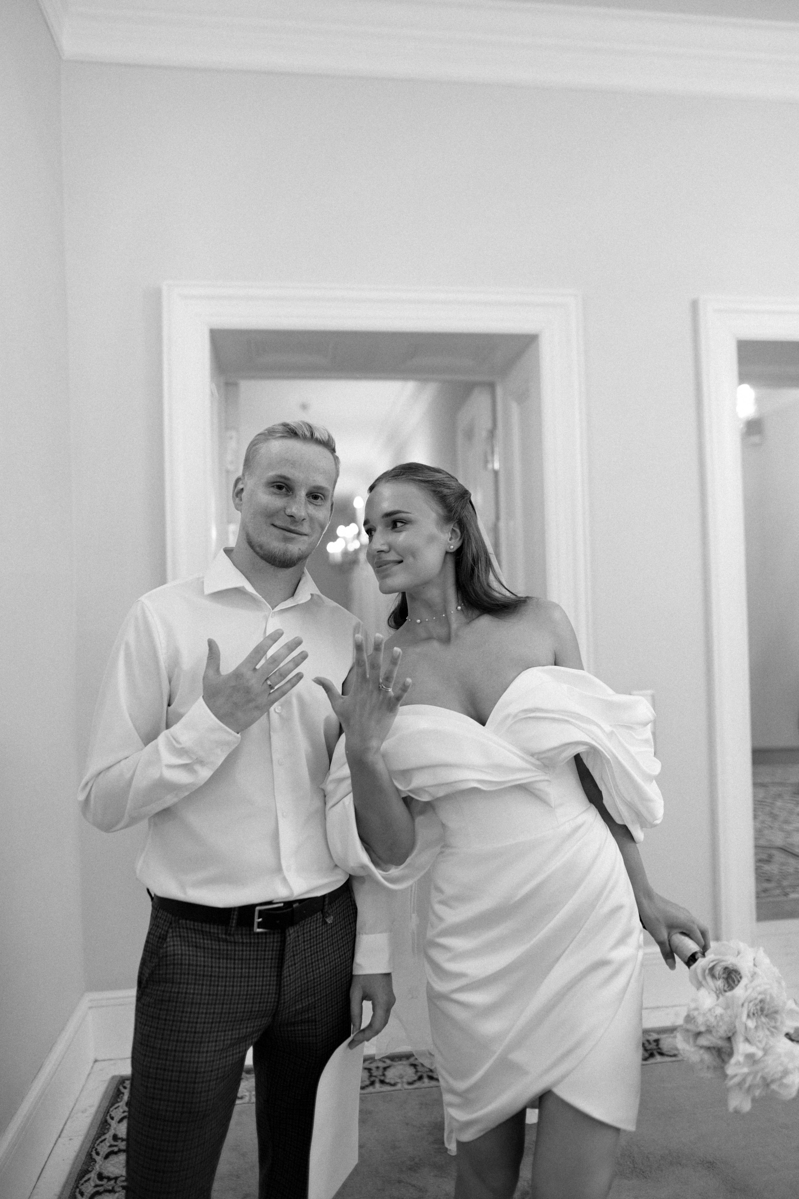 Александр & Варвара. Сестры Карабаза. Фотографы и ретушеры в Москве и Санкт-Петербурге