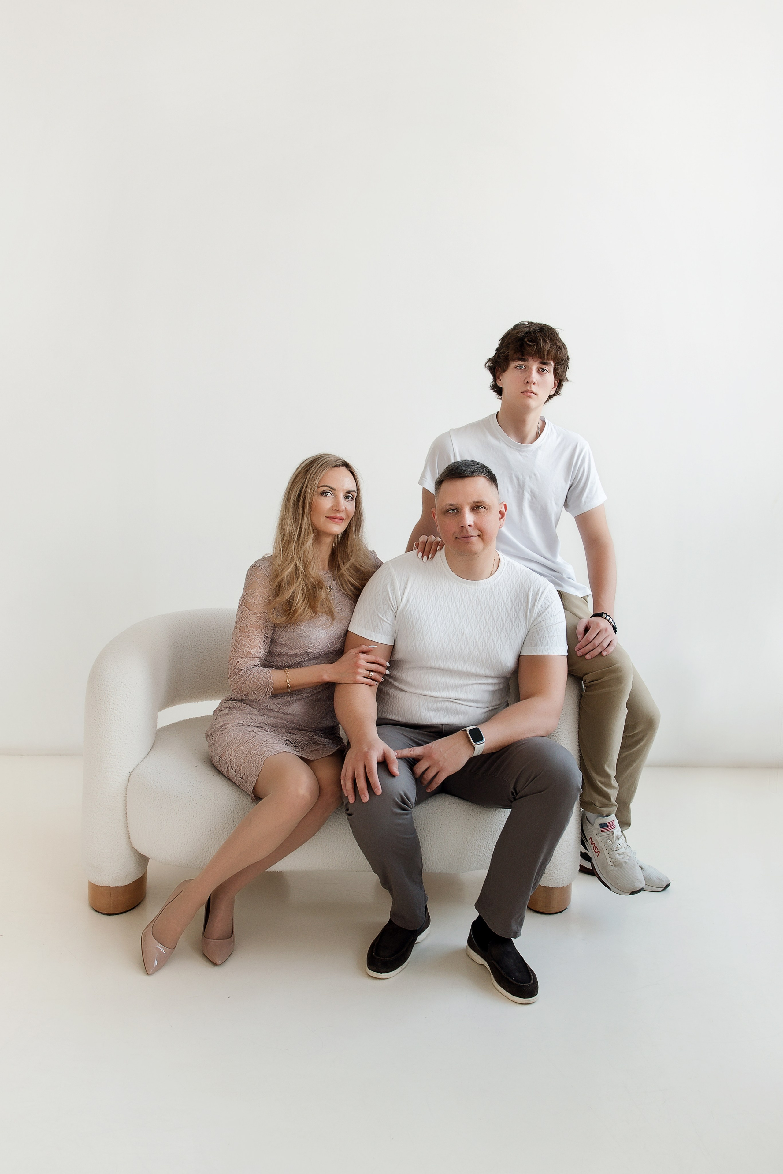 Семейная съёмка большой семьи в Москве. Детский фотограф в Долгопрудном и Москве