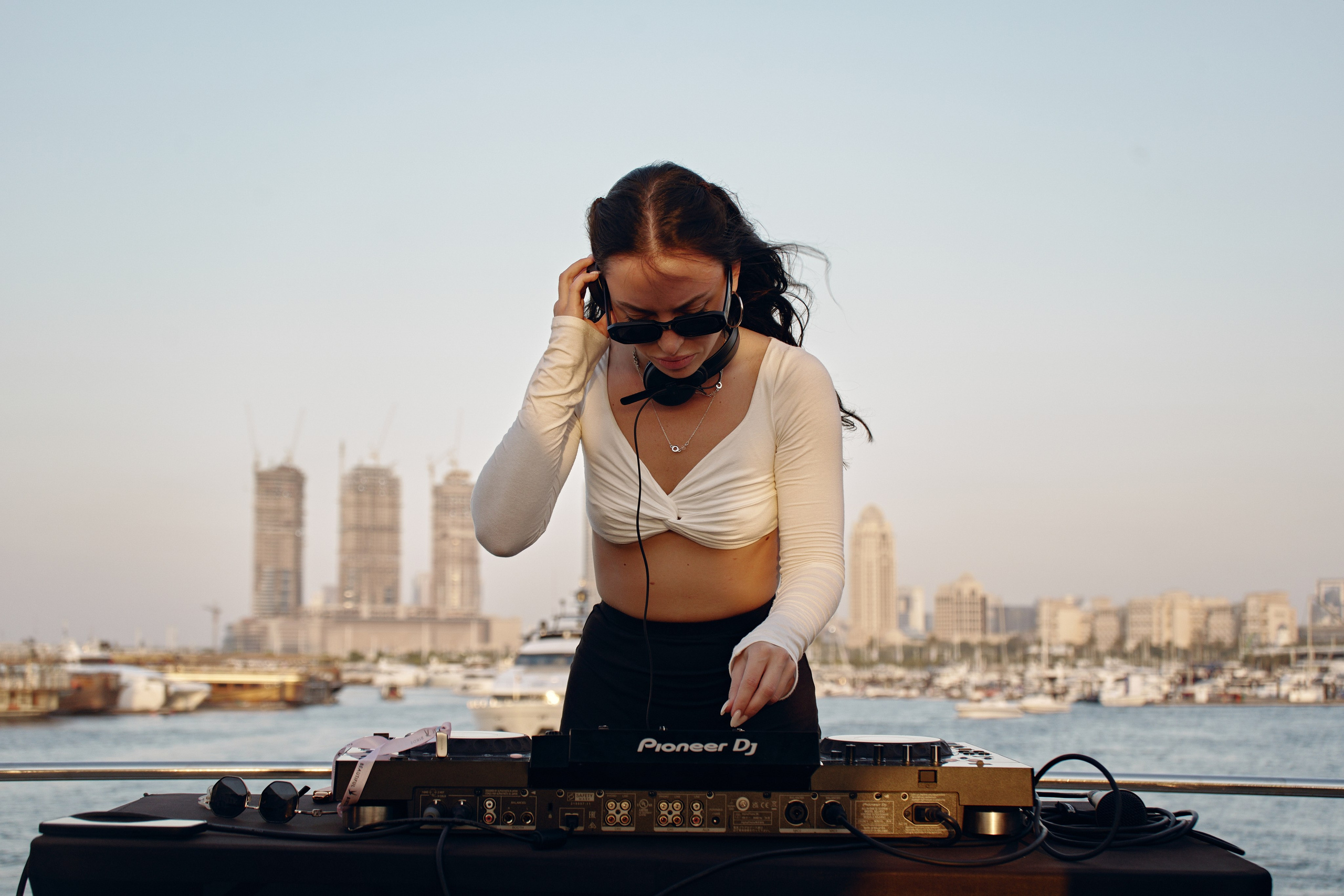 PAVEL DEREVYANKO. NOIZOMAX Художественный фотограф в Дубай