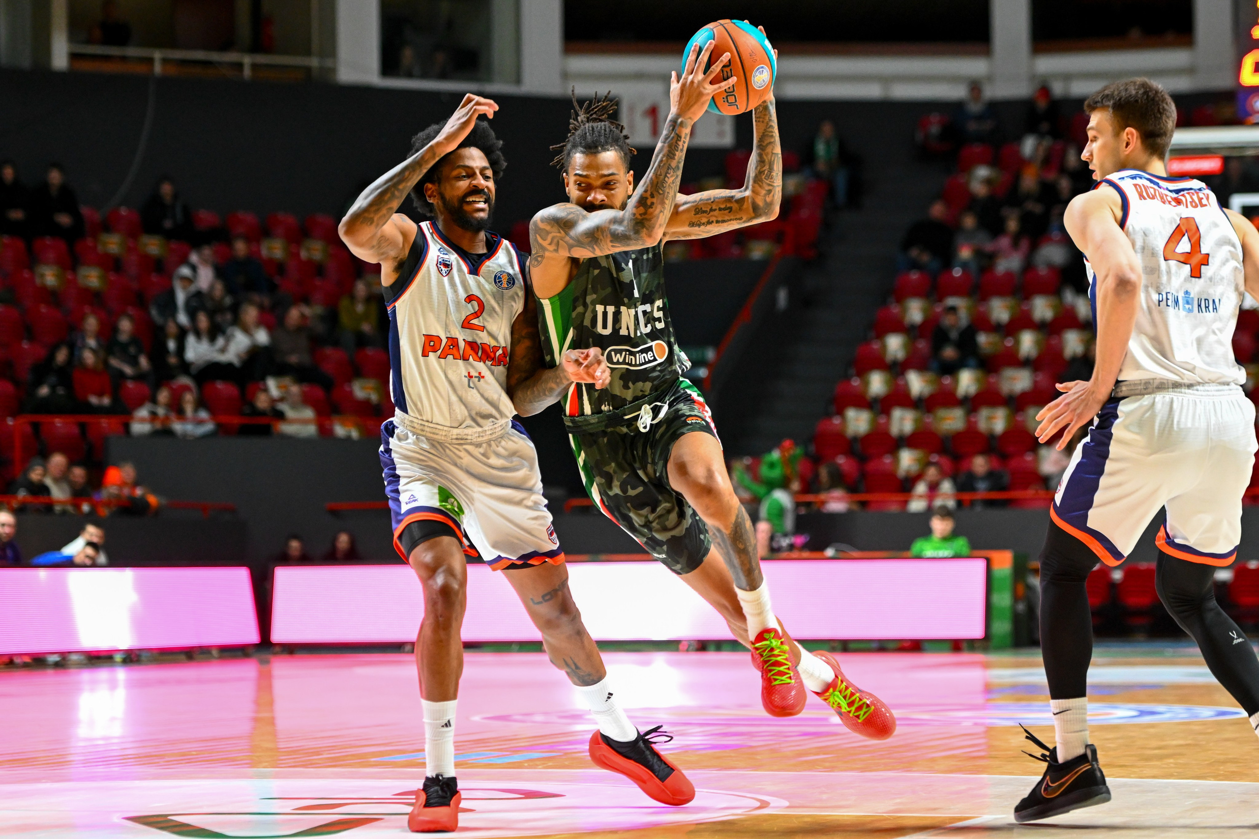 Баскетбольный фотограф. Спортивный и репортажный фотограф в Казани Вячеслав Сатонин