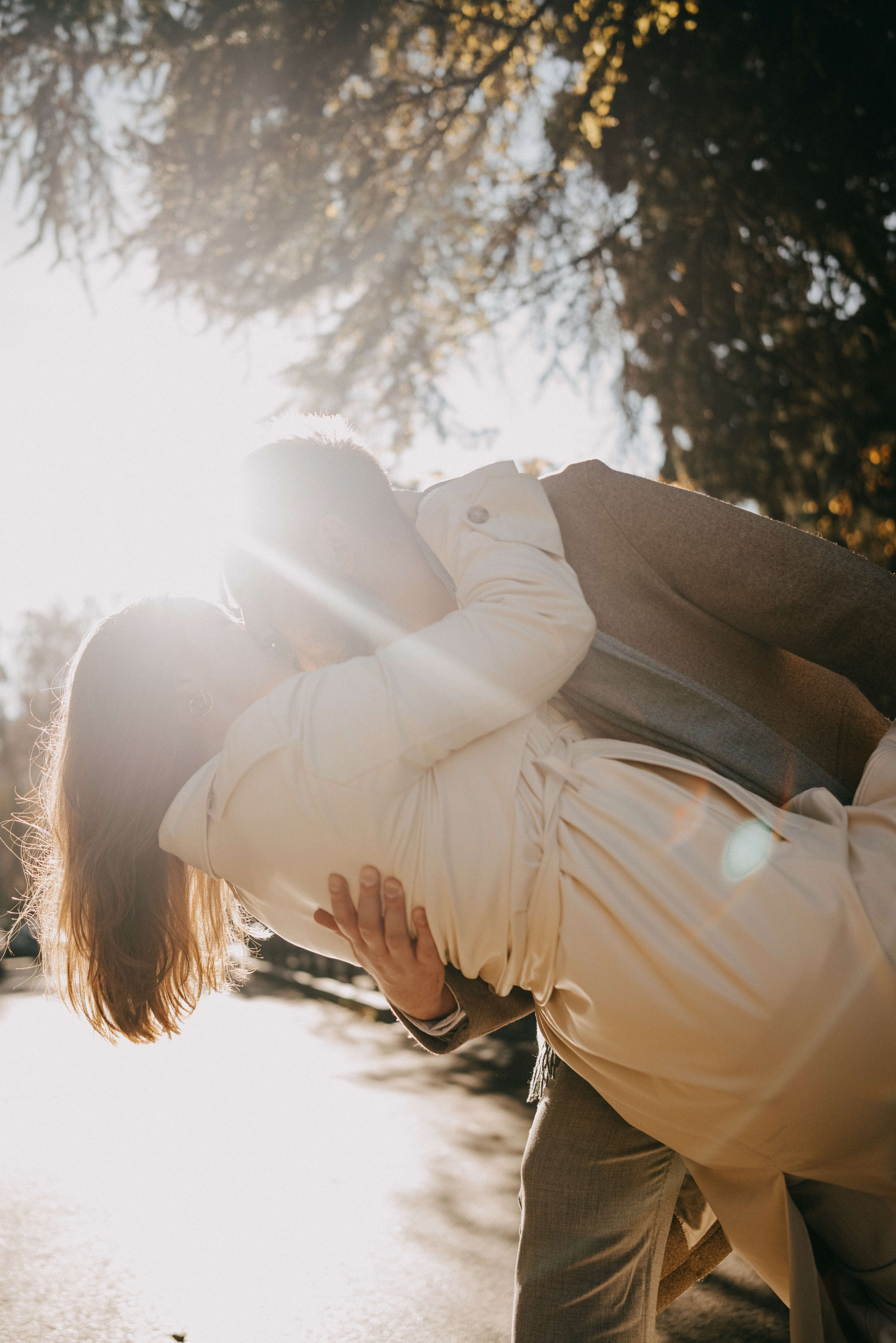 Парная фотосессия в старом городе. Портретный и свадебный фотограф в Тбилиси • xeniqo