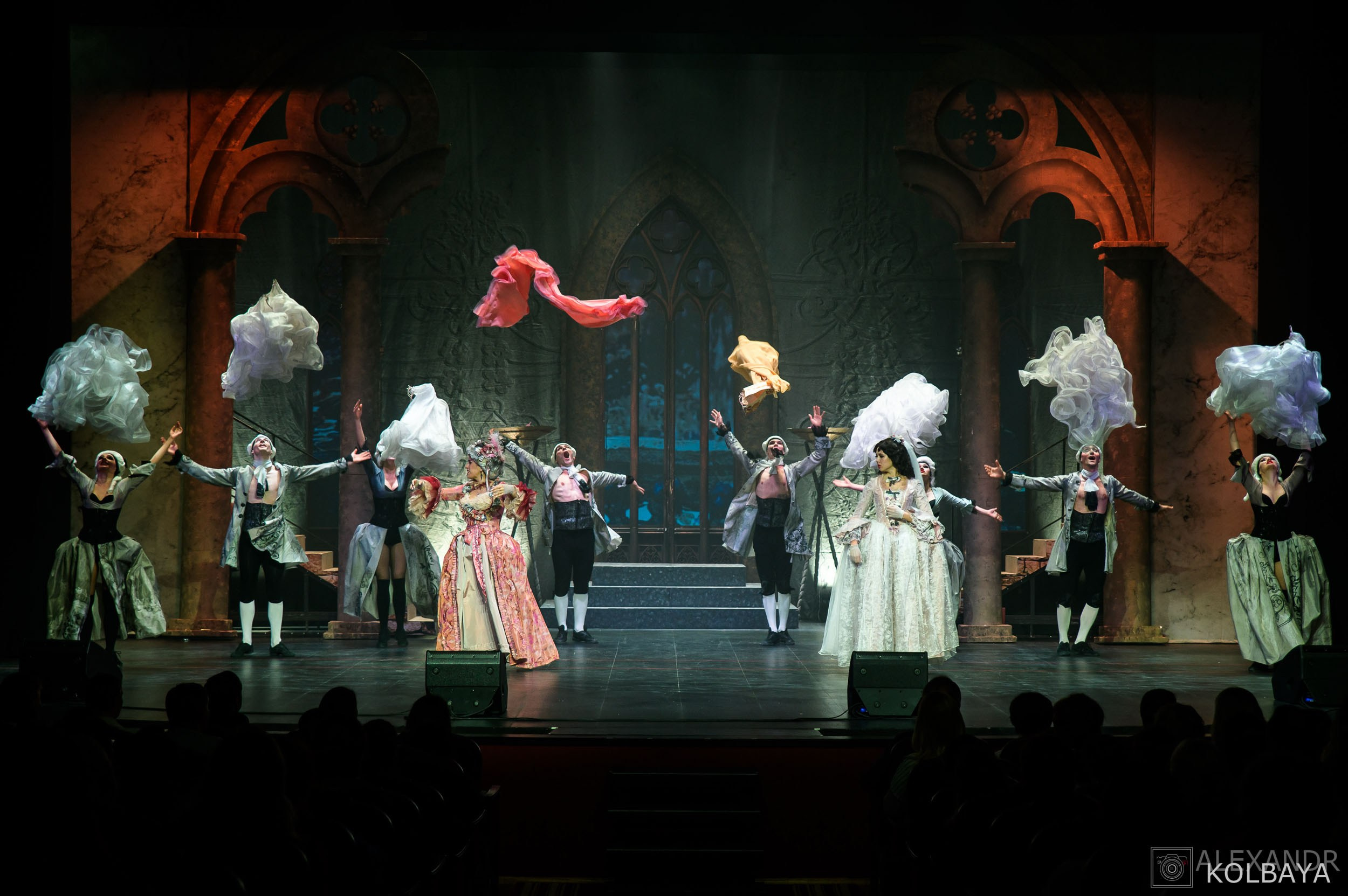 Опасные связи. Концертный и театральный репортажный фотограф в Москве Александр Колбая