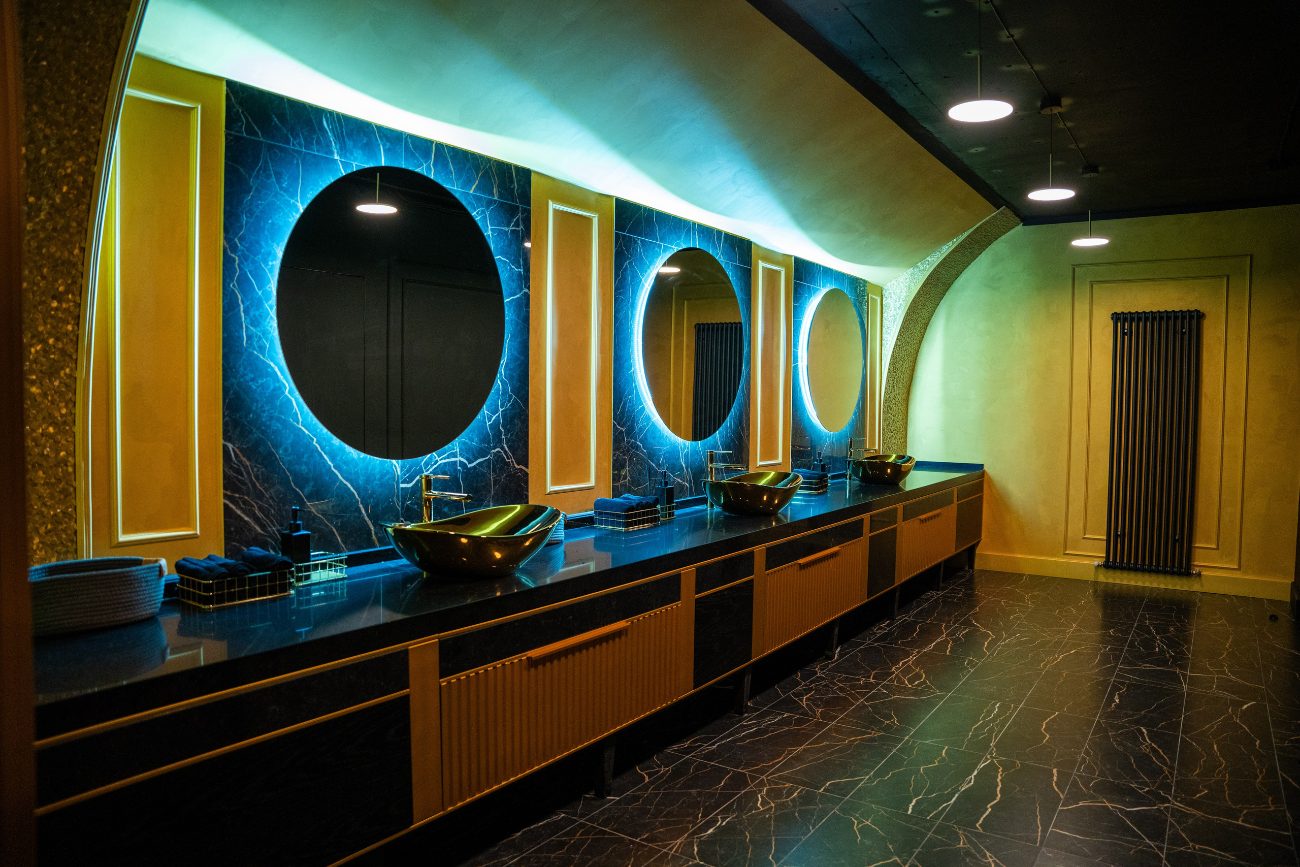 Фотосъемка интерьера стриптиз-клуба Hefner — элитный клуб Краснодара. Интерьерная фотосъемка клуба Hefner в Краснодаре — профессионально. Шедевры для Вас! Фотограф и Видеограф в Краснодаре Пахиев Руслан